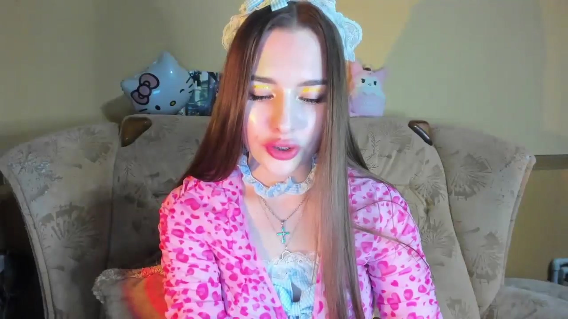 Gallery image thumbnail from DiscoGirl's myfreecams stream on, 01/06/2025, 18:00 image 5 of 20