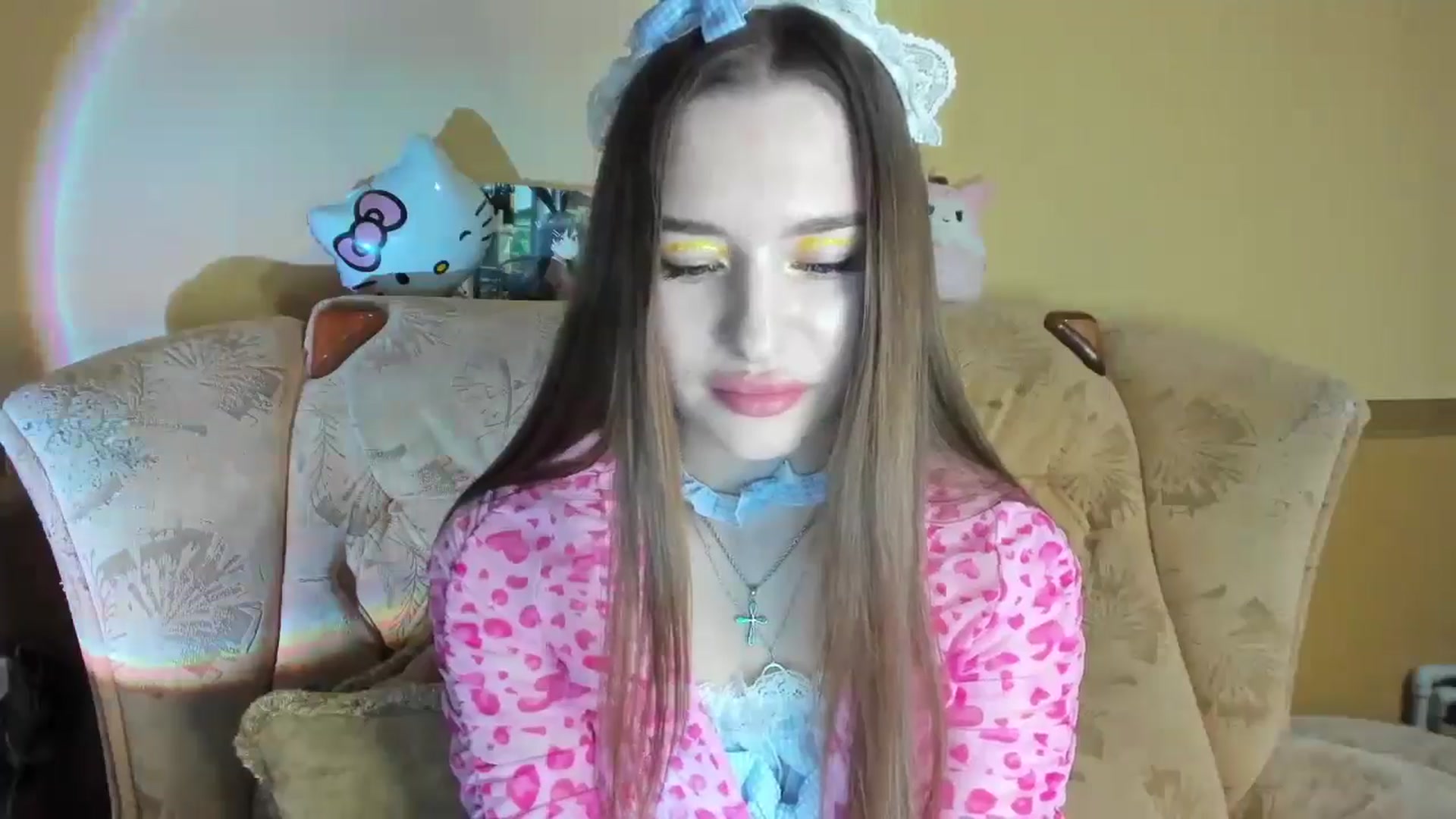 Gallery image thumbnail from DiscoGirl's myfreecams stream on, 01/06/2025, 18:00 image 9 of 20