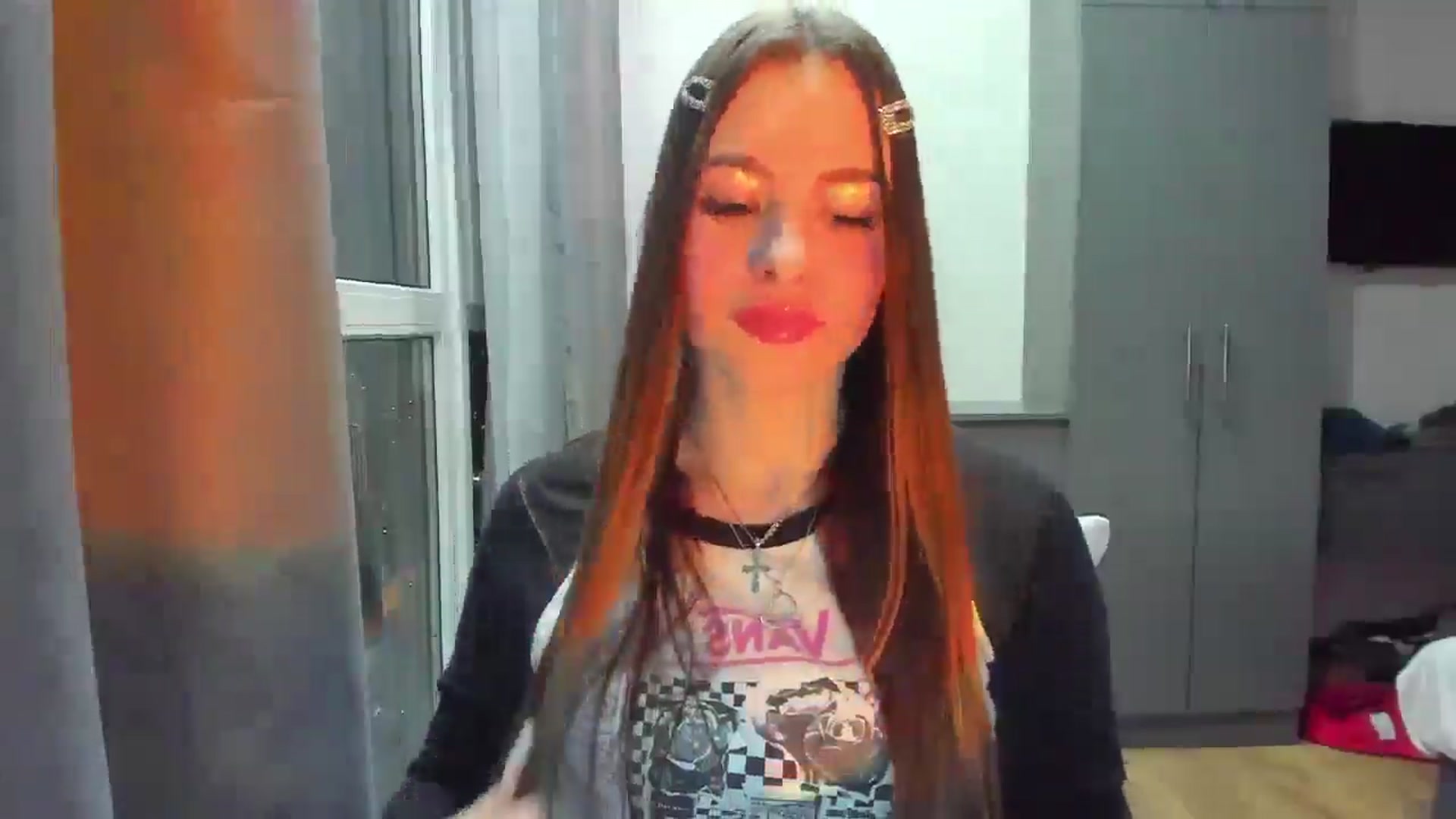 Gallery image thumbnail from DiscoGirl's myfreecams stream on, 03/13/2025, 18:38 image 17 of 20