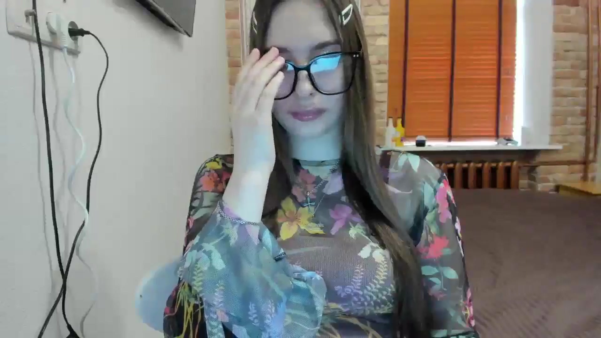 Gallery image thumbnail from DiscoGirl's myfreecams stream on, 04/04/2025, 12:53 image 11 of 20