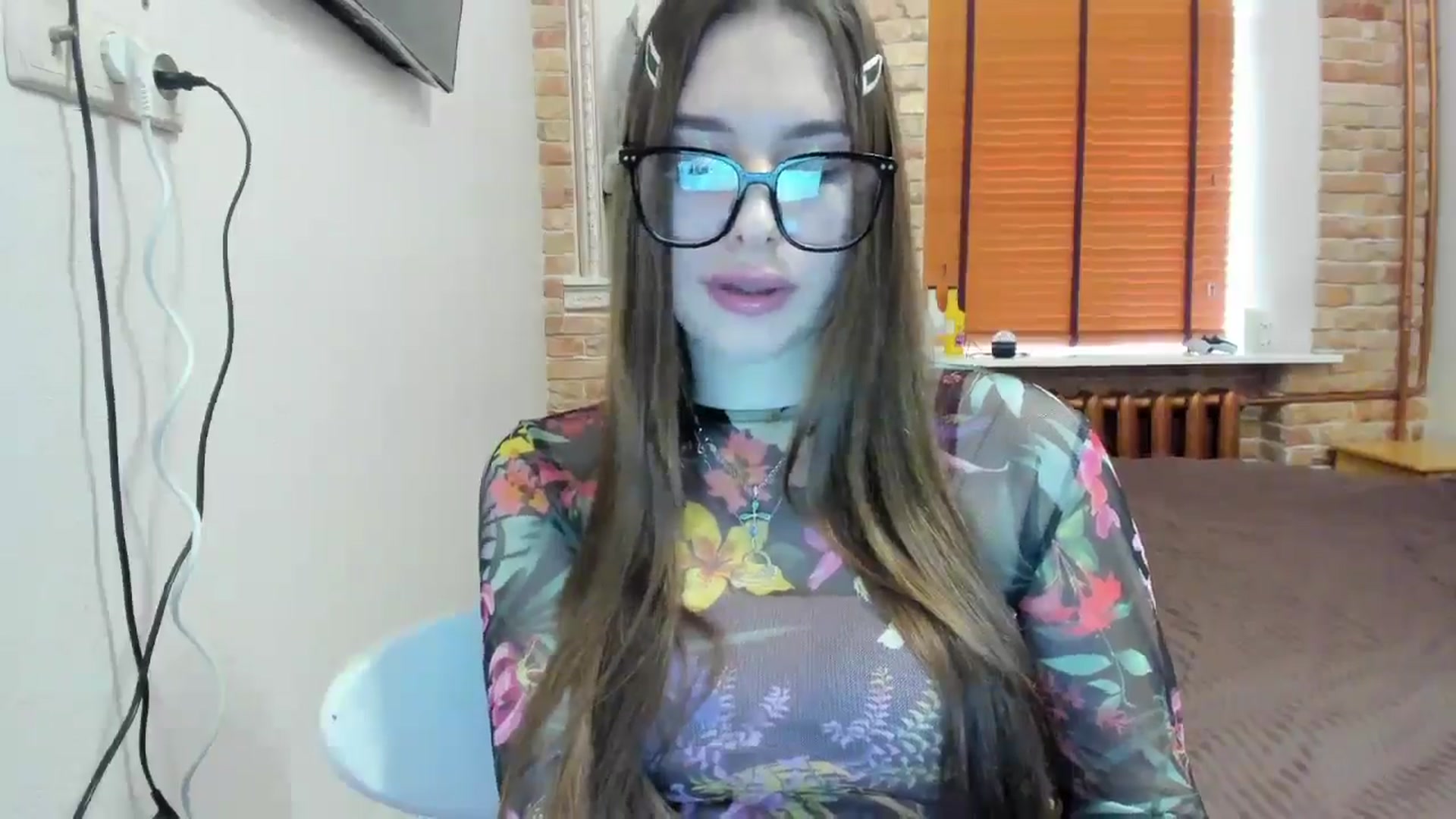 Gallery image thumbnail from DiscoGirl's myfreecams stream on, 04/04/2025, 12:53 image 12 of 20