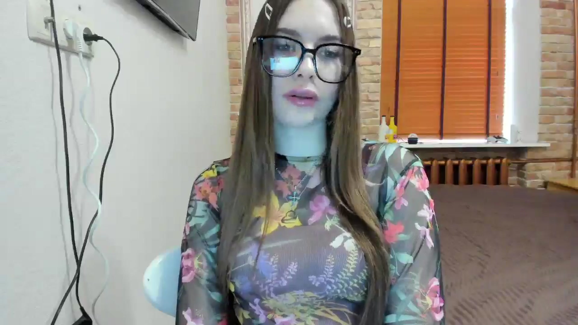 Gallery image thumbnail from DiscoGirl's myfreecams stream on, 04/04/2025, 12:53 image 8 of 20
