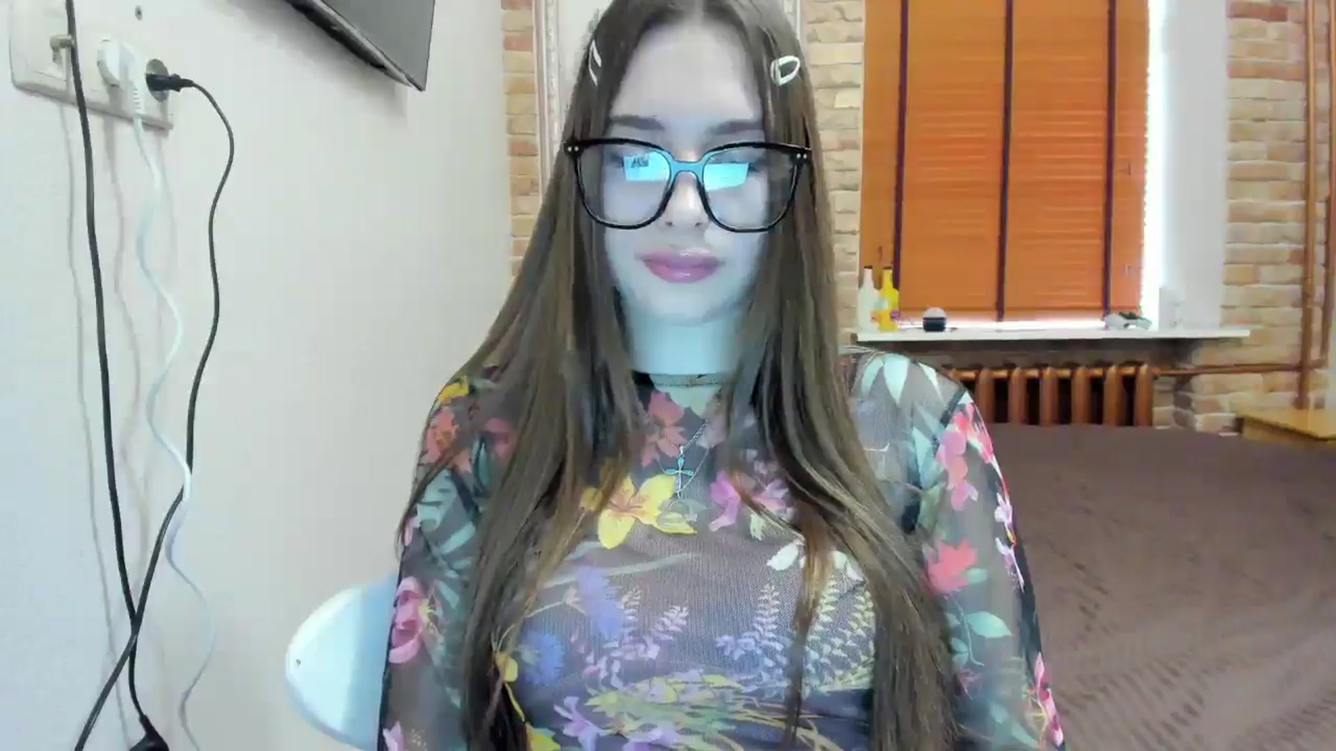 Gallery image thumbnail from DiscoGirl's myfreecams stream on, 04/04/2025, 12:53 image 6 of 20
