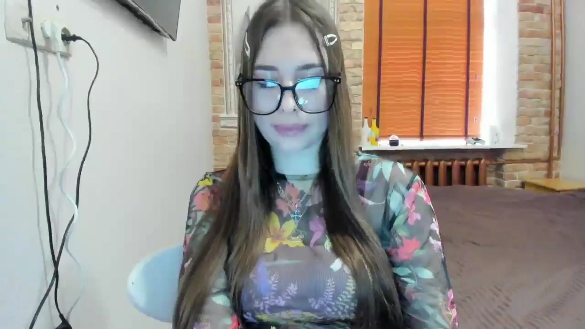 Gallery image thumbnail from DiscoGirl's myfreecams stream on, 04/04/2025, 14:25 image 9 of 20