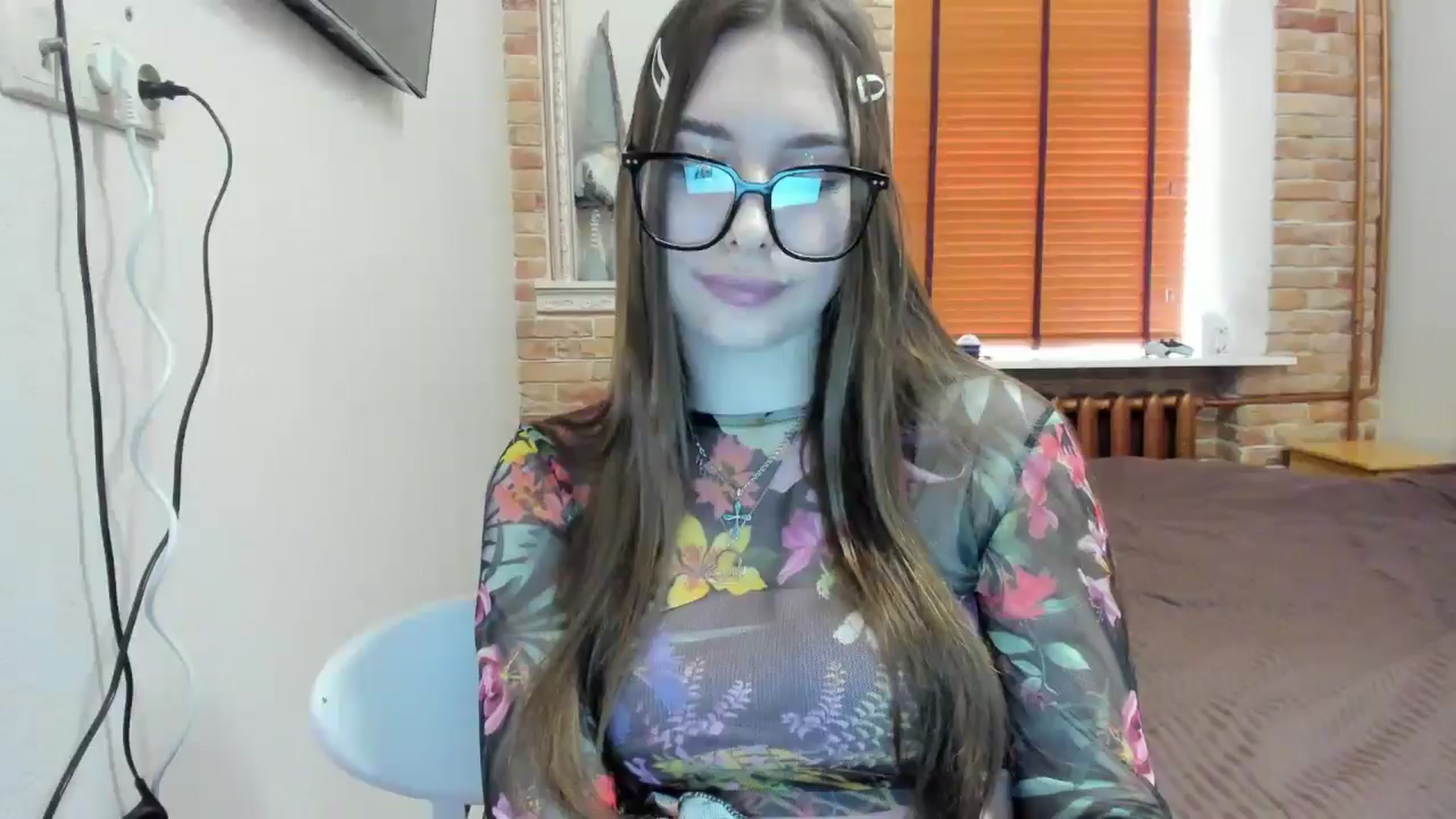 Gallery image thumbnail from DiscoGirl's myfreecams stream on, 04/04/2025, 14:25 image 12 of 20