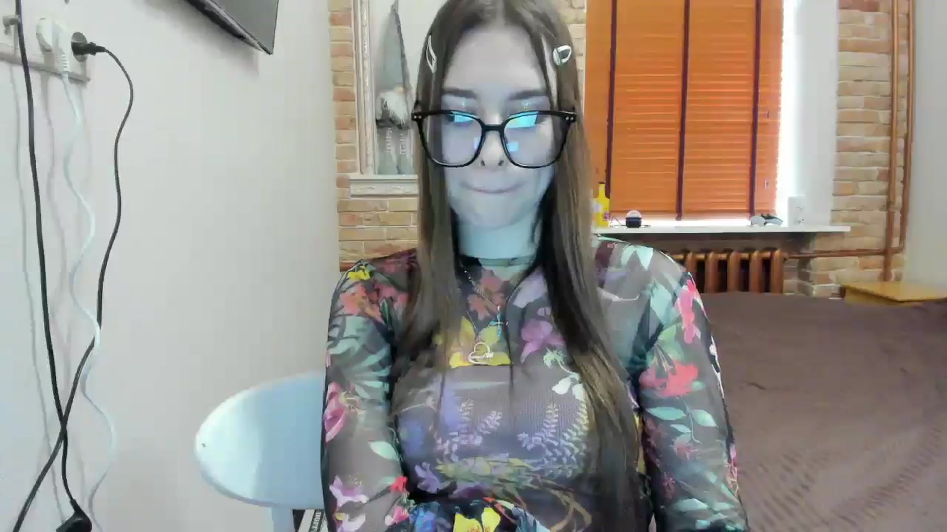 Gallery image thumbnail from DiscoGirl's myfreecams stream on, 04/04/2025, 14:25 image 4 of 20