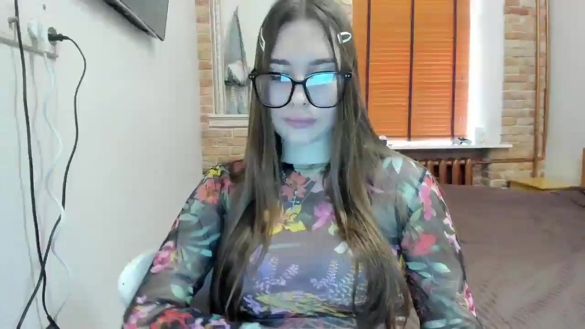 Gallery image thumbnail from DiscoGirl's myfreecams stream on, 04/04/2025, 14:25 image 13 of 20