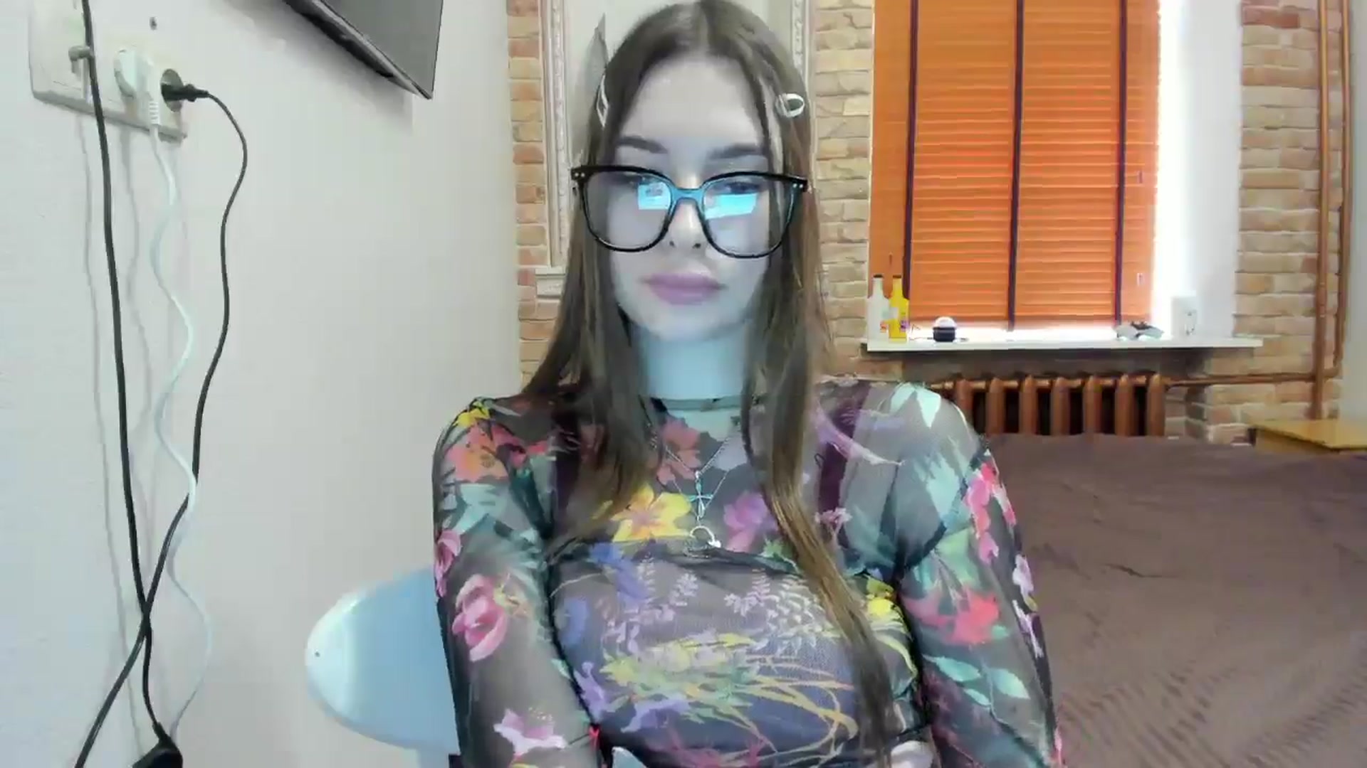 Gallery image thumbnail from DiscoGirl's myfreecams stream on, 04/04/2025, 14:25 image 6 of 20