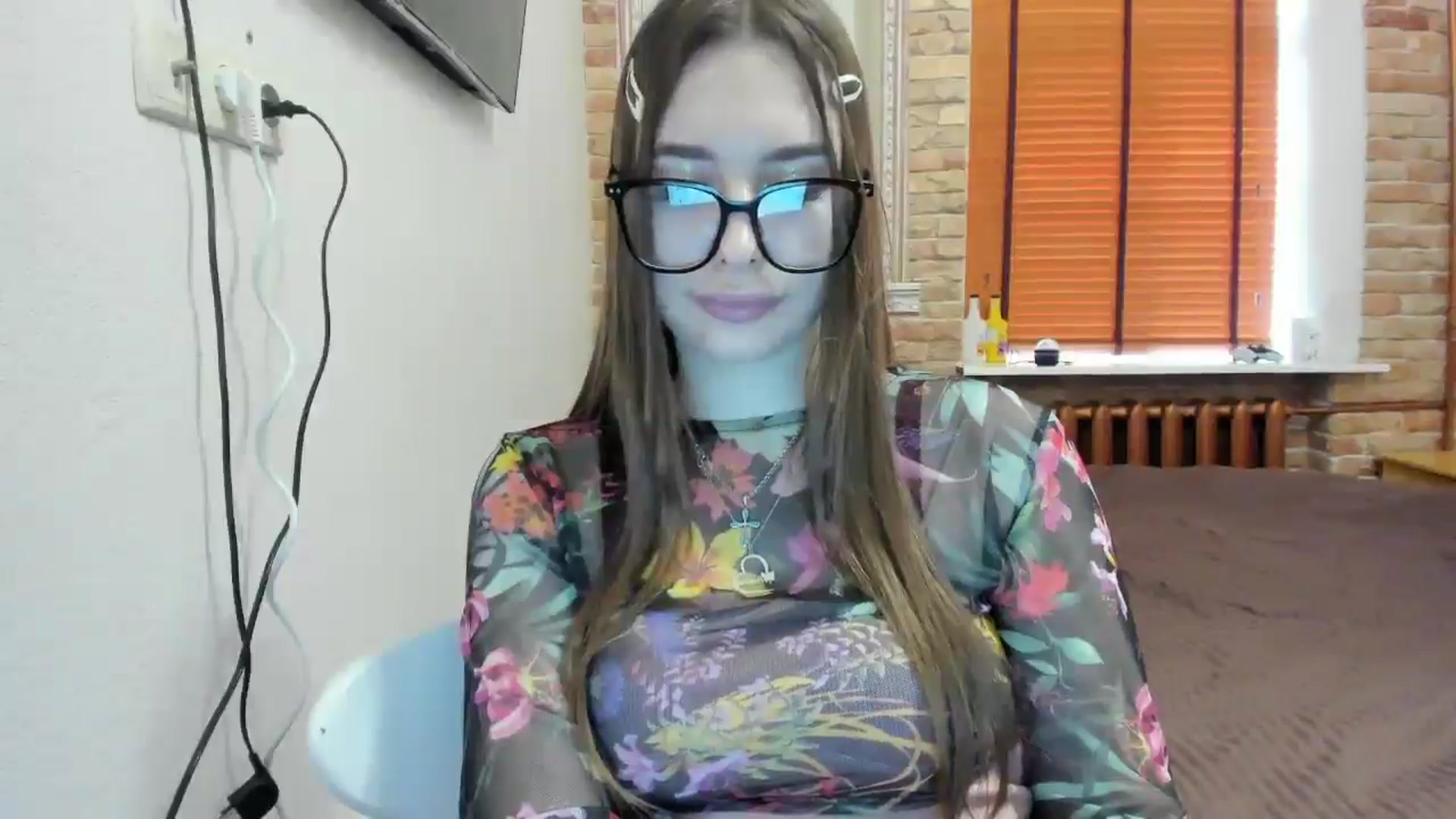 Gallery image thumbnail from DiscoGirl's myfreecams stream on, 04/04/2025, 14:25 image 20 of 20