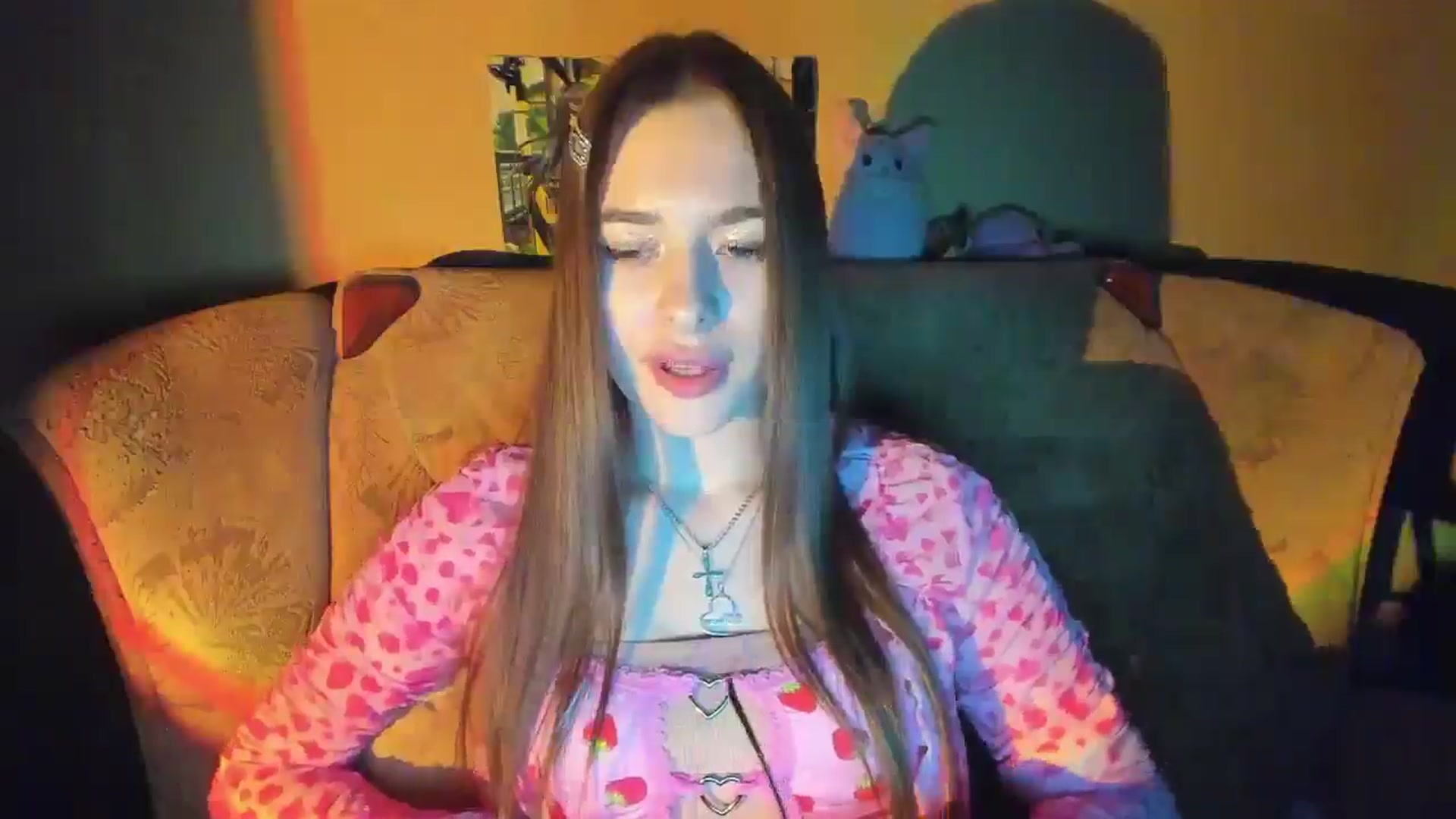 Gallery image thumbnail from DiscoGirl's myfreecams stream on, 04/06/2025, 18:00 image 15 of 20