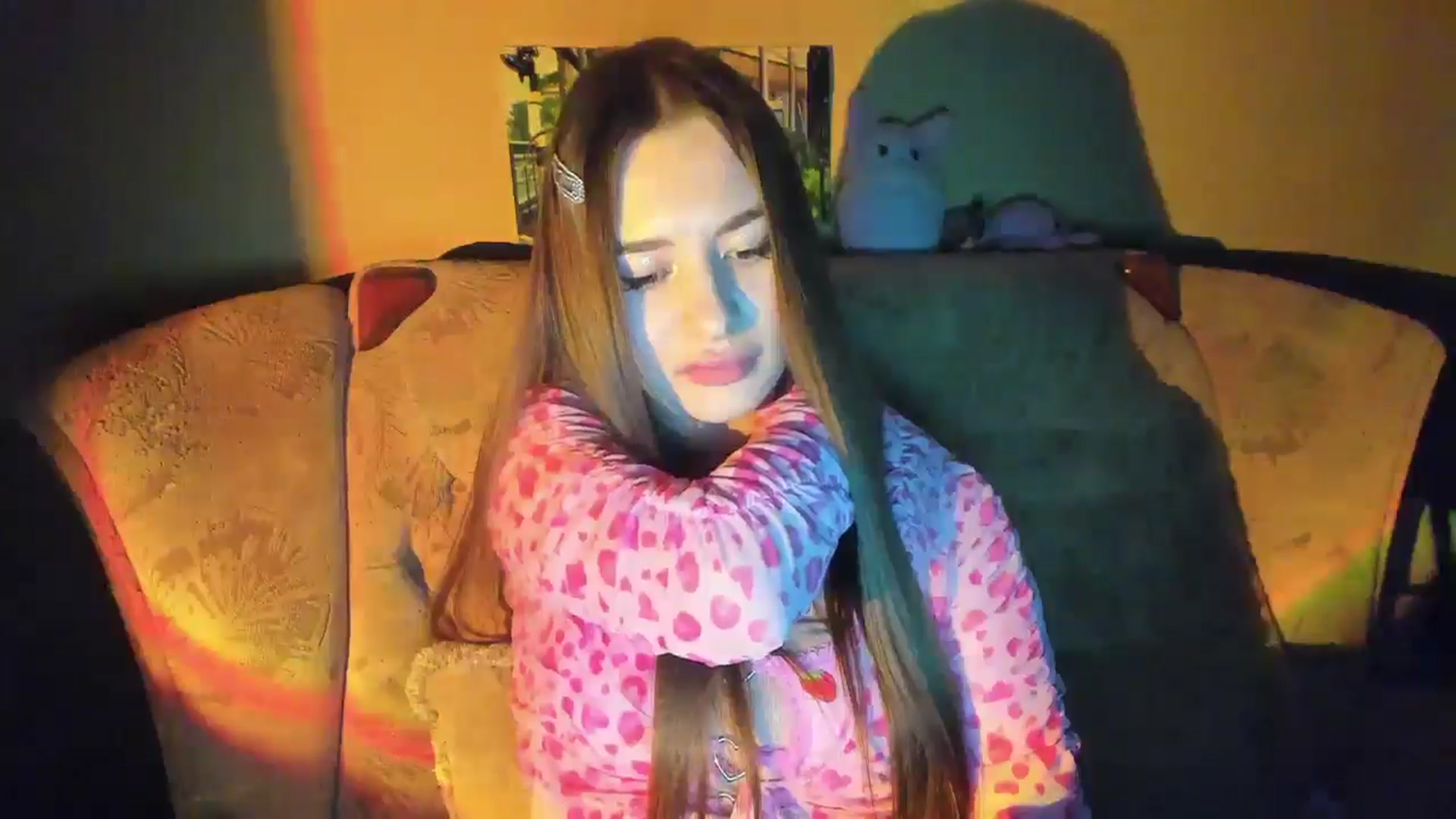 Gallery image thumbnail from DiscoGirl's myfreecams stream on, 04/06/2025, 18:00 image 11 of 20