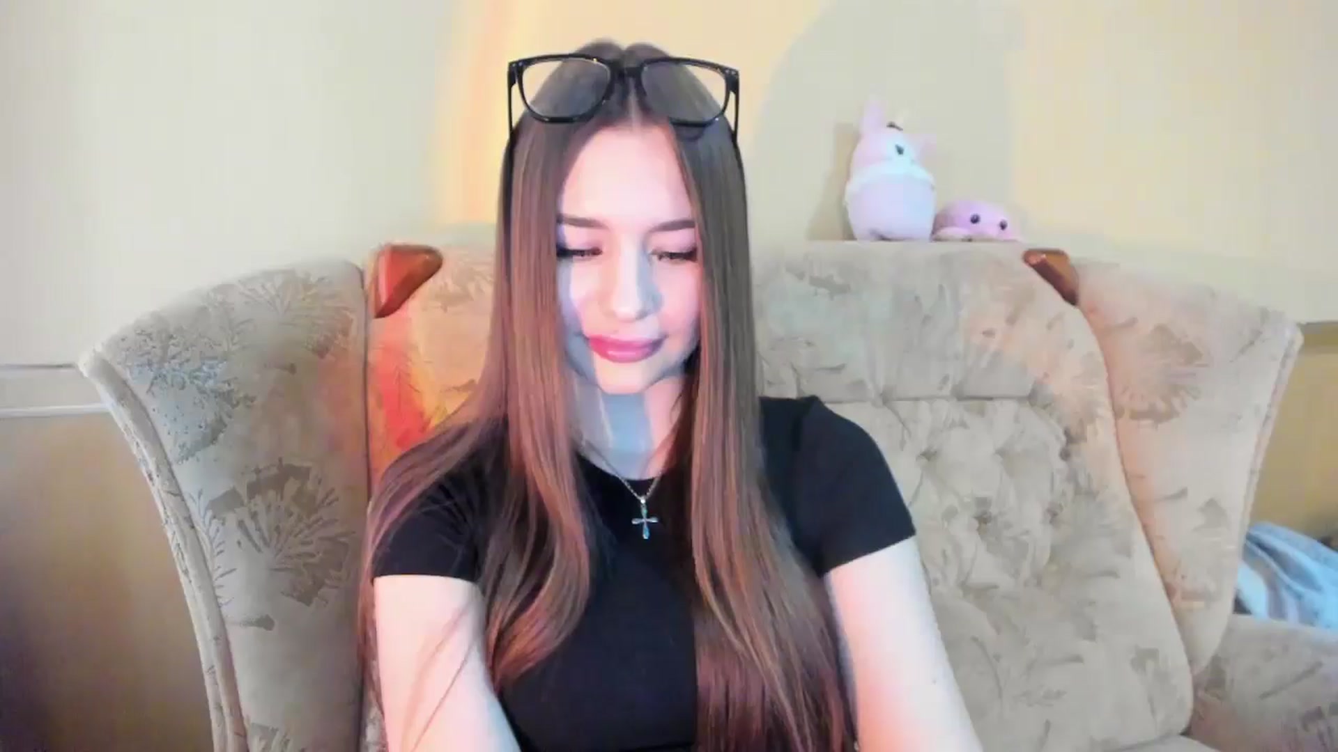 Gallery image thumbnail from DiscoGirl's myfreecams stream on, 04/19/2025, 09:48 image 19 of 20