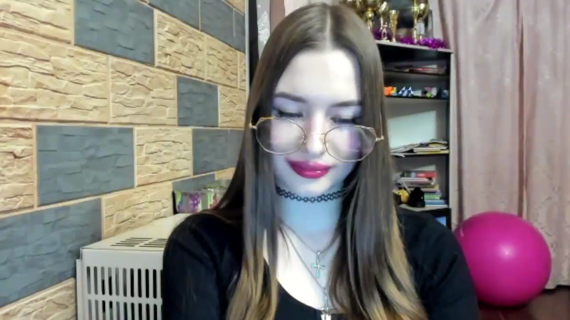Gallery image thumbnail from DiscoGirl's myfreecams stream on, 04/21/2025, 21:18 image 19 of 20