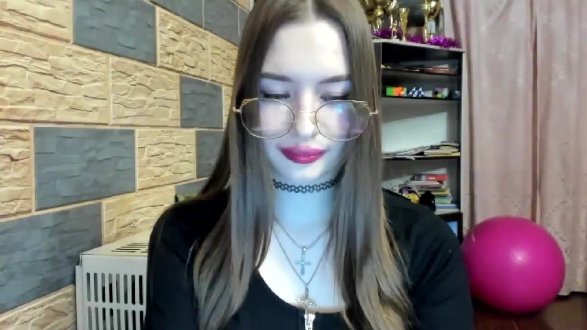 Gallery image thumbnail from DiscoGirl's myfreecams stream on, 04/21/2025, 21:18 image 6 of 20