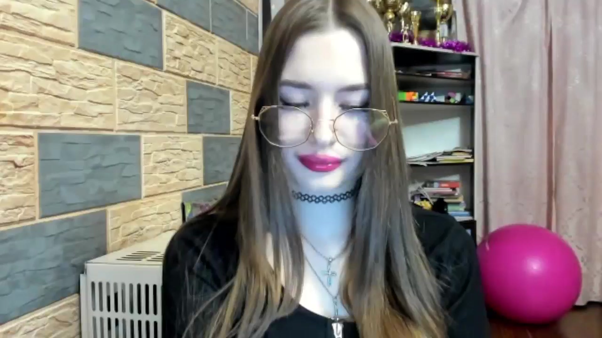 Gallery image thumbnail from DiscoGirl's myfreecams stream on, 04/21/2025, 21:18 image 14 of 20