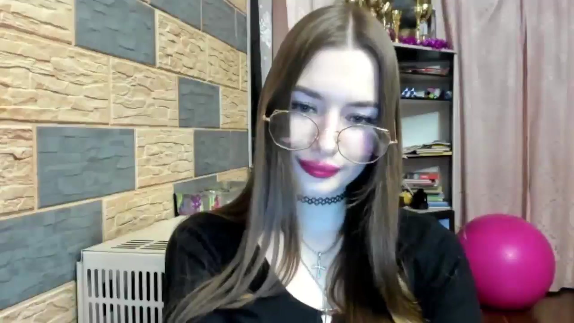Gallery image thumbnail from DiscoGirl's myfreecams stream on, 04/21/2025, 21:18 image 18 of 20