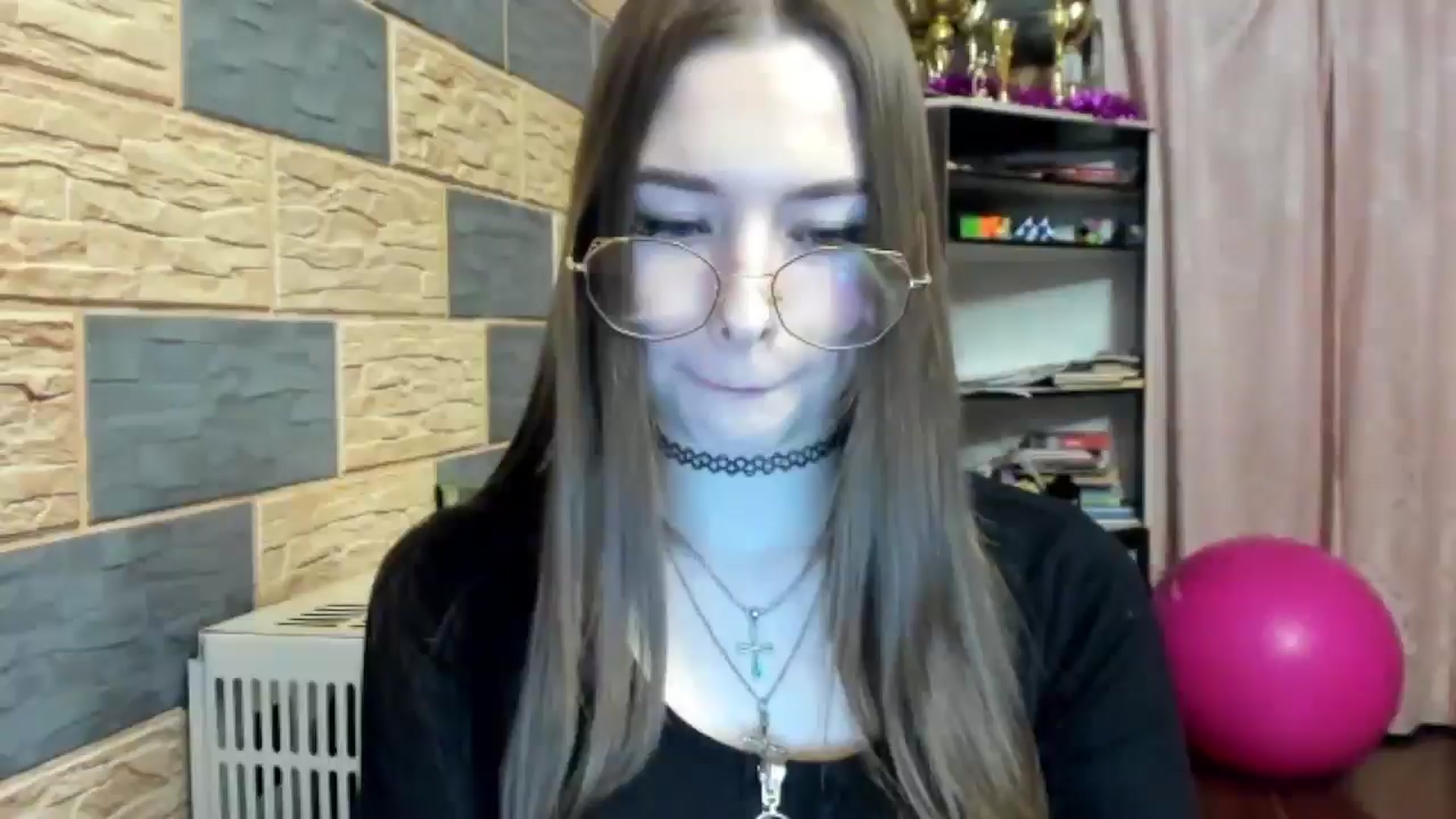 Gallery image thumbnail from DiscoGirl's myfreecams stream on, 04/21/2025, 21:18 image 1 of 20