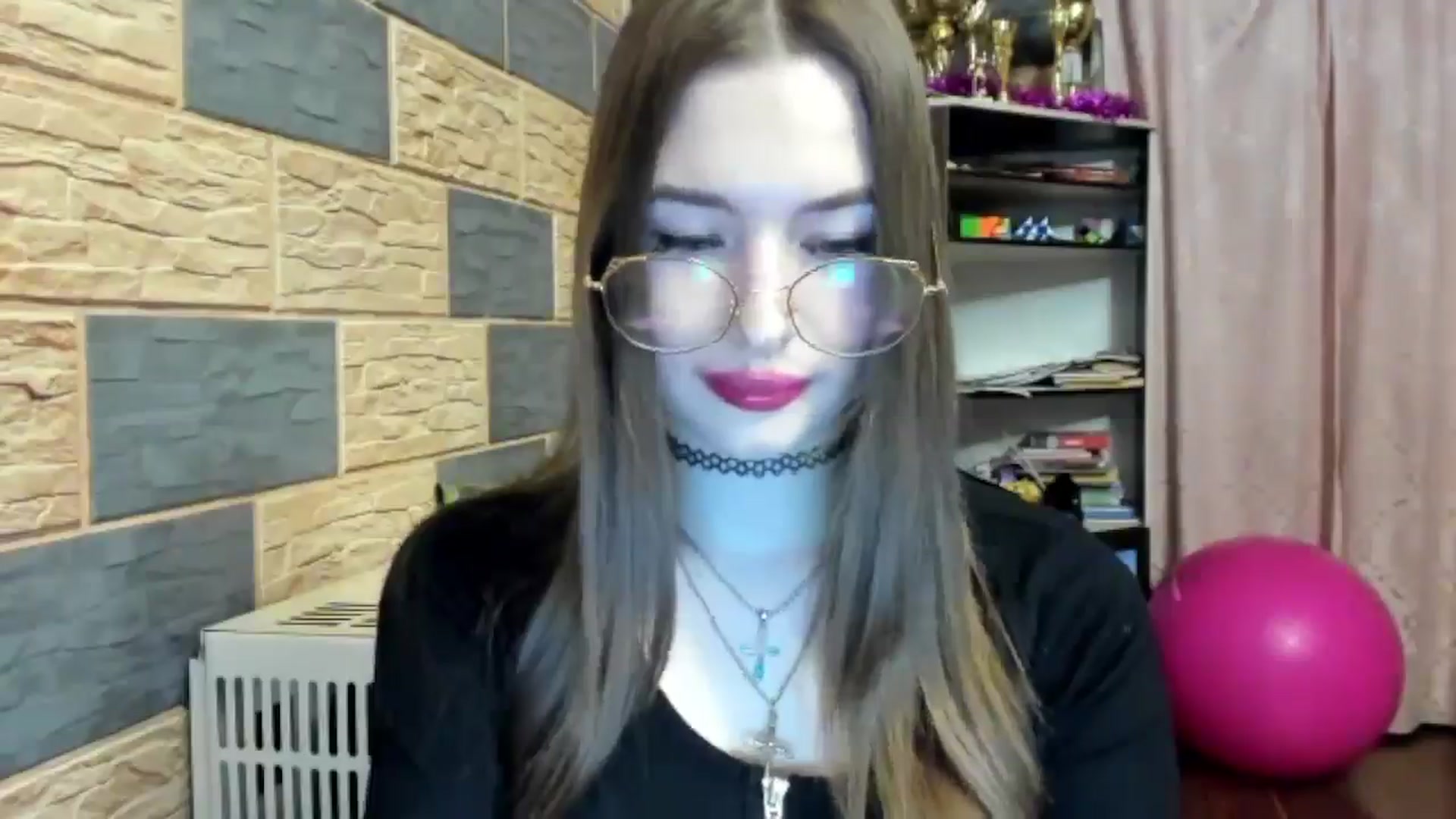 Gallery image thumbnail from DiscoGirl's myfreecams stream on, 04/21/2025, 21:18 image 7 of 20