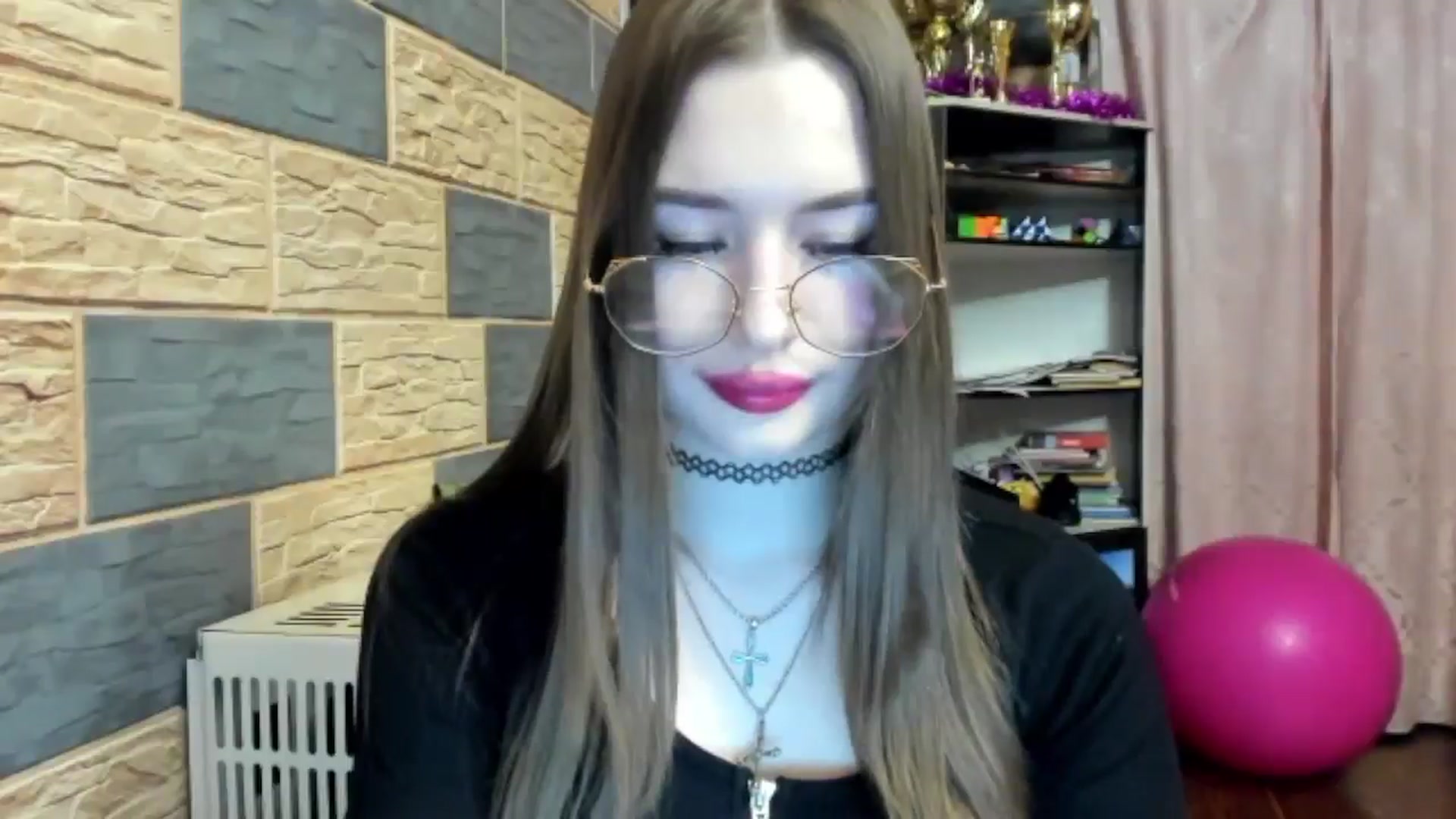Gallery image thumbnail from DiscoGirl's myfreecams stream on, 04/21/2025, 21:18 image 5 of 20
