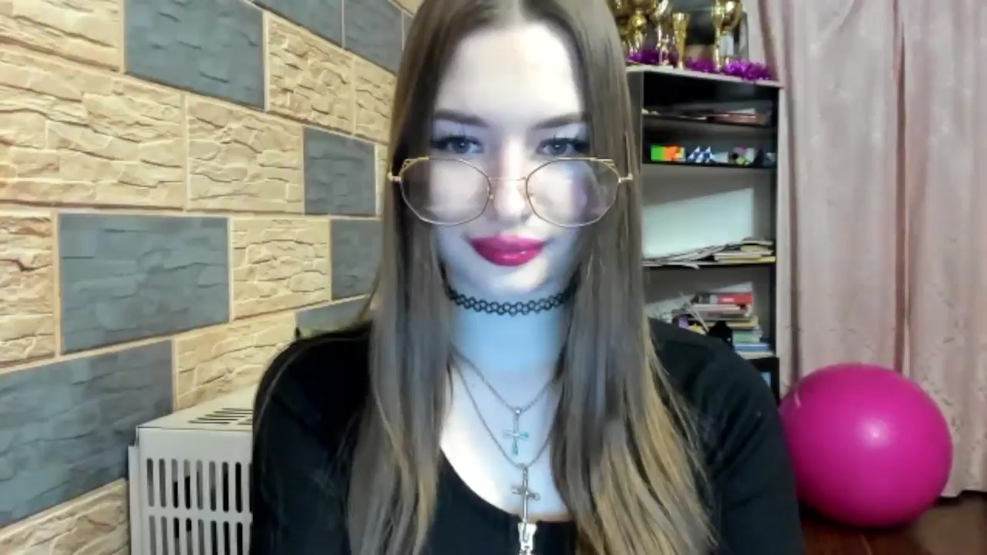 Gallery image thumbnail from DiscoGirl's myfreecams stream on, 04/21/2025, 21:18 image 10 of 20