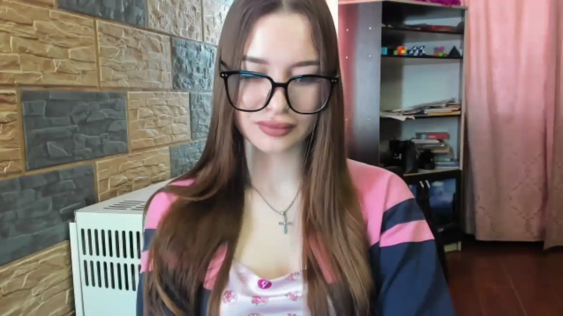 Gallery image thumbnail from DiscoGirl's myfreecams stream on, 04/25/2025, 08:03 image 4 of 20
