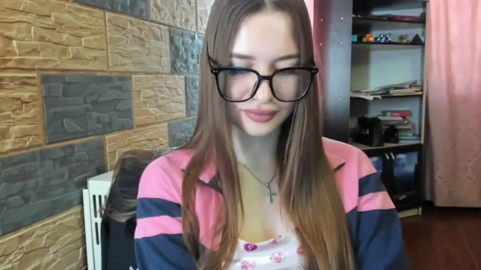 Gallery image thumbnail from DiscoGirl's myfreecams stream on, 04/25/2025, 08:22 image 16 of 20