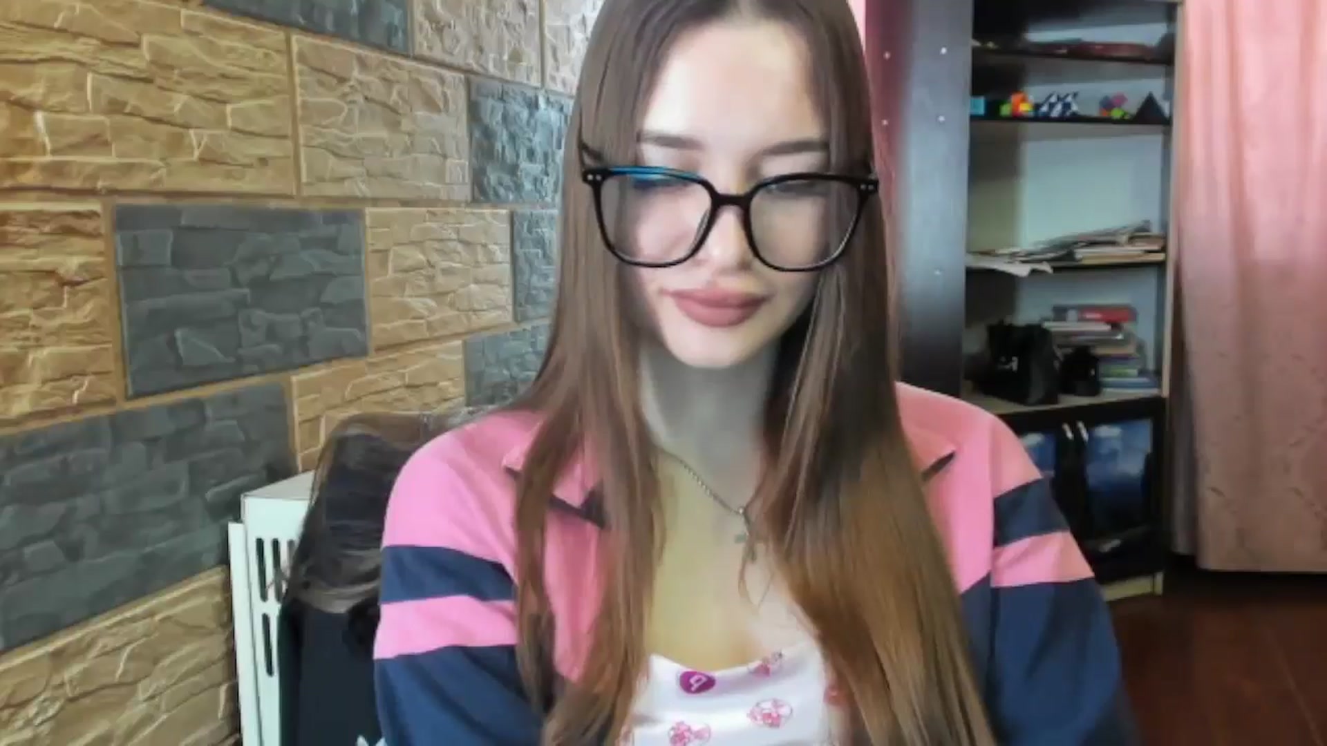 Gallery image thumbnail from DiscoGirl's myfreecams stream on, 04/25/2025, 08:22 image 17 of 20