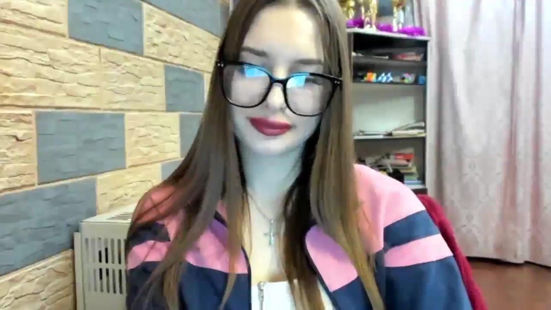 Gallery image thumbnail from DiscoGirl's myfreecams stream on, 04/28/2025, 17:31 image 16 of 20