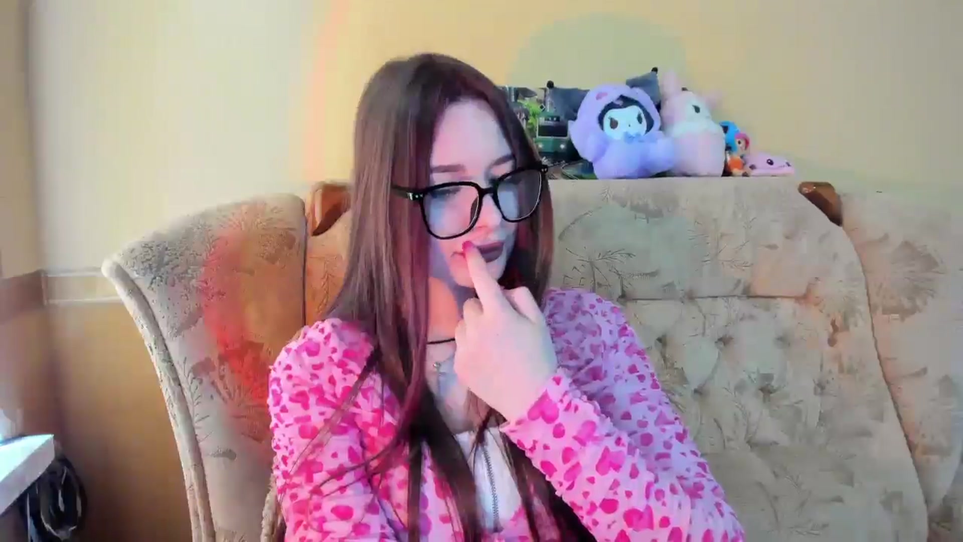 Gallery image thumbnail from DiscoGirl's myfreecams stream on, 05/17/2025, 13:54 image 6 of 20
