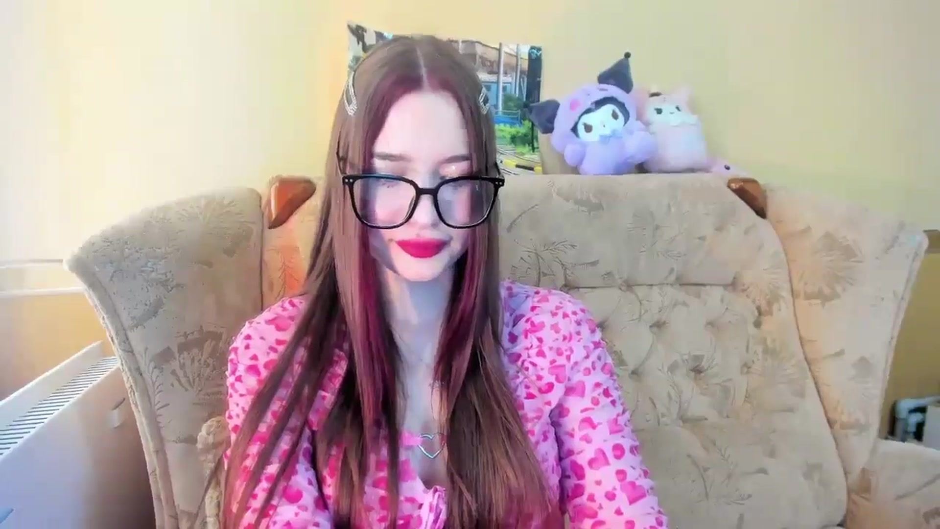 Gallery image thumbnail from DiscoGirl's myfreecams stream on, 06/26/2025, 11:39 image 6 of 20