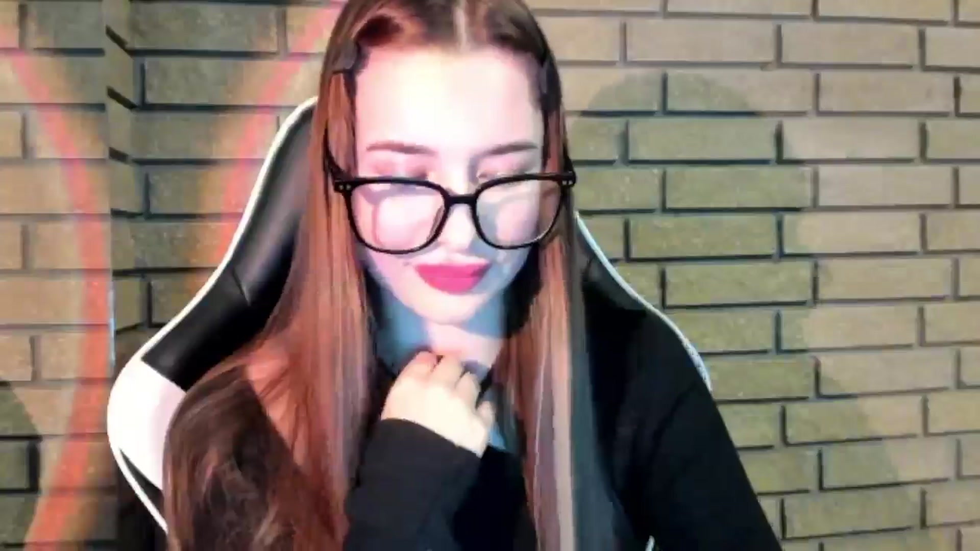 Gallery image thumbnail from DiscoGirl's myfreecams stream on, 10/19/2025, 14:42 image 18 of 20