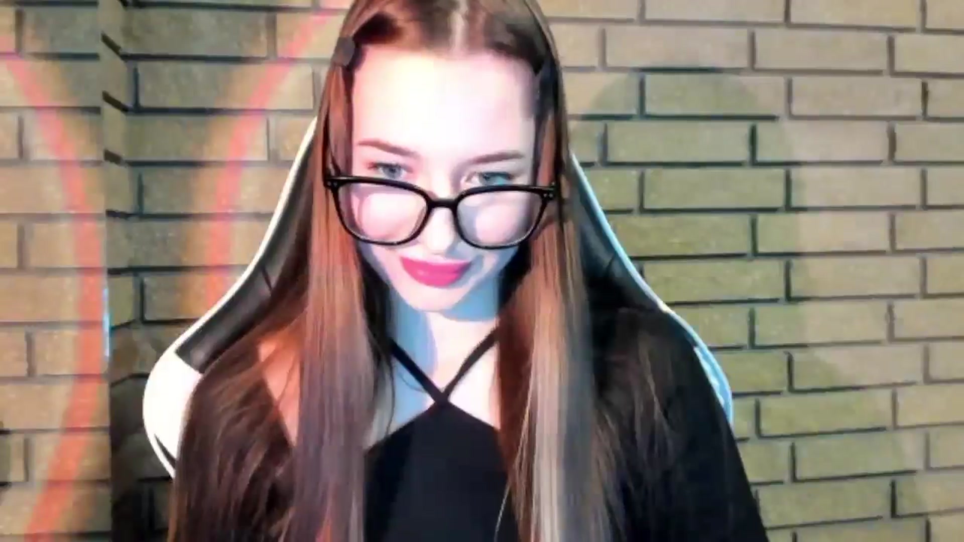 Gallery image thumbnail from DiscoGirl's myfreecams stream on, 10/19/2025, 14:42 image 16 of 20