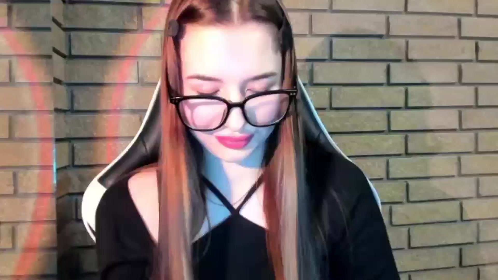 Gallery image thumbnail from DiscoGirl's myfreecams stream on, 10/19/2025, 14:42 image 17 of 20