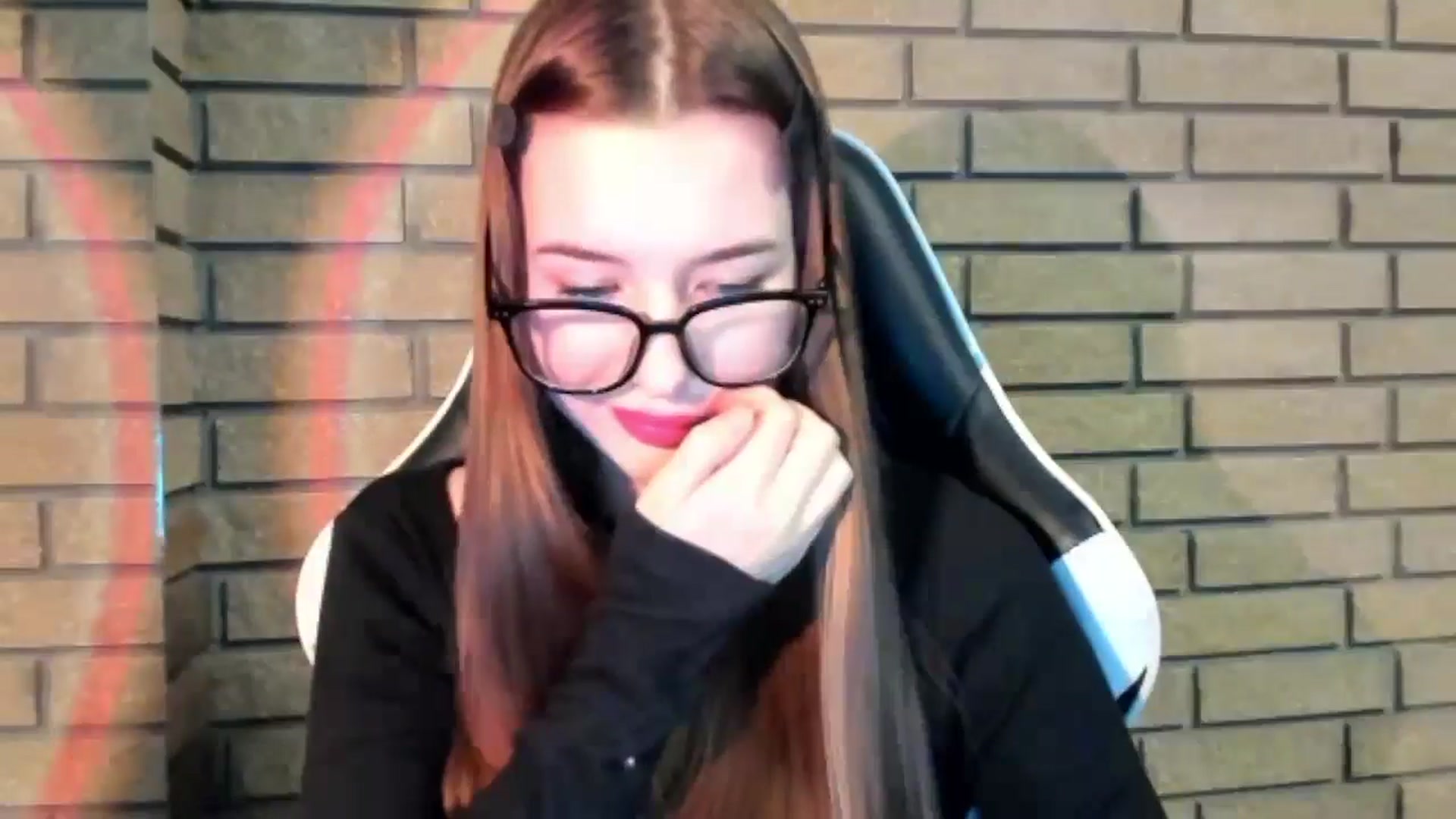 Gallery image thumbnail from DiscoGirl's myfreecams stream on, 10/19/2025, 14:42 image 14 of 20