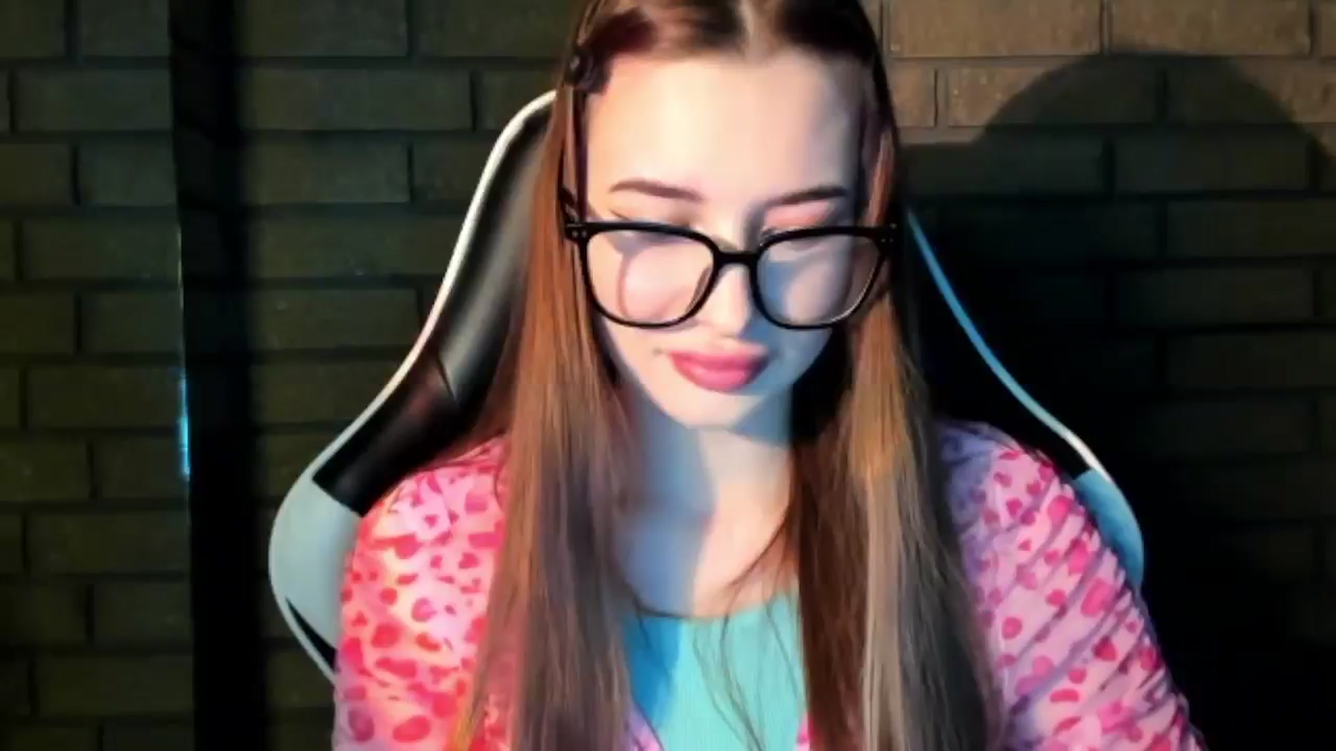 Gallery image thumbnail from DiscoGirl's myfreecams stream on, 10/20/2025, 10:50 image 1 of 20
