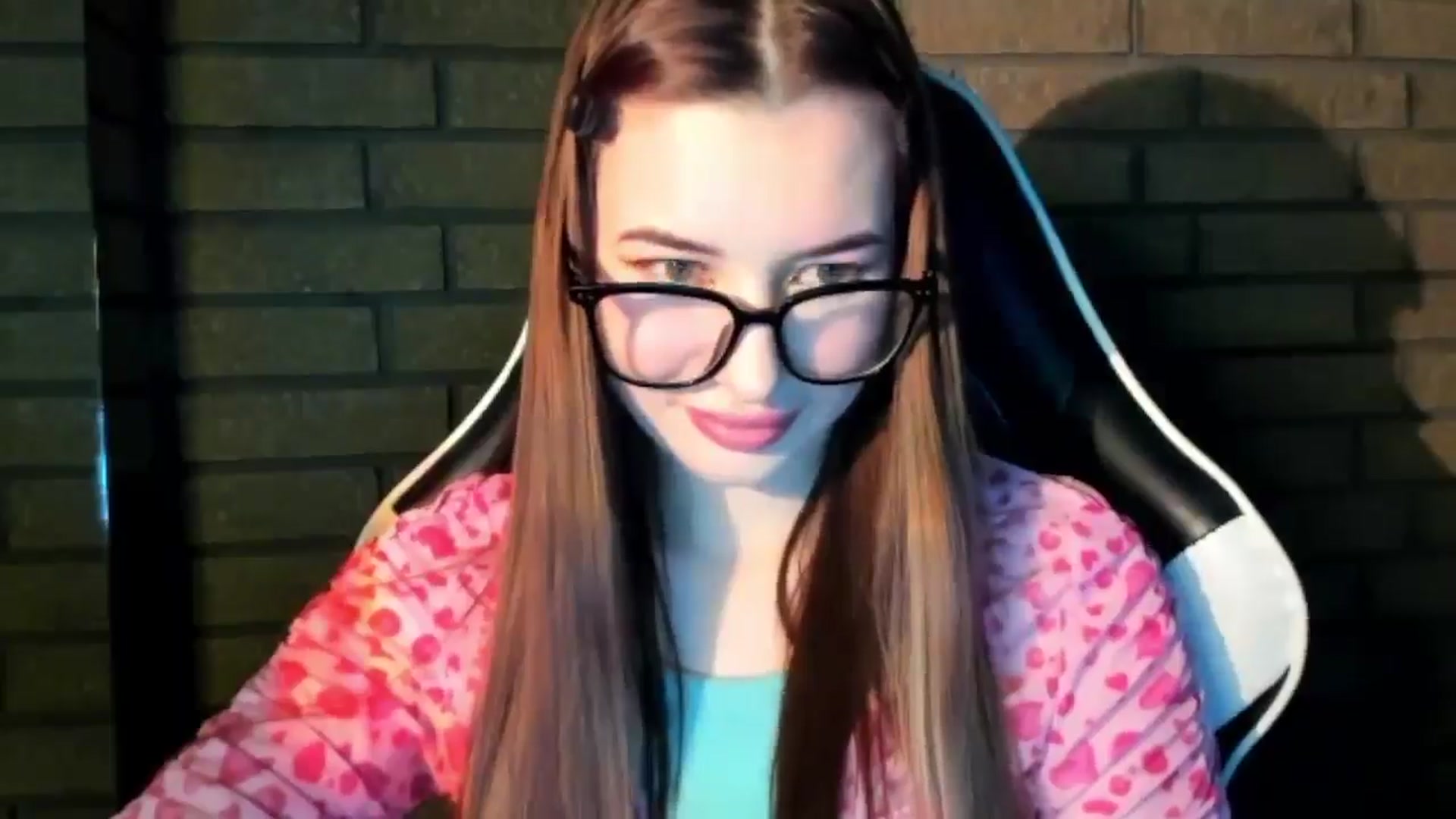 Gallery image thumbnail from DiscoGirl's myfreecams stream on, 10/20/2025, 10:50 image 18 of 20
