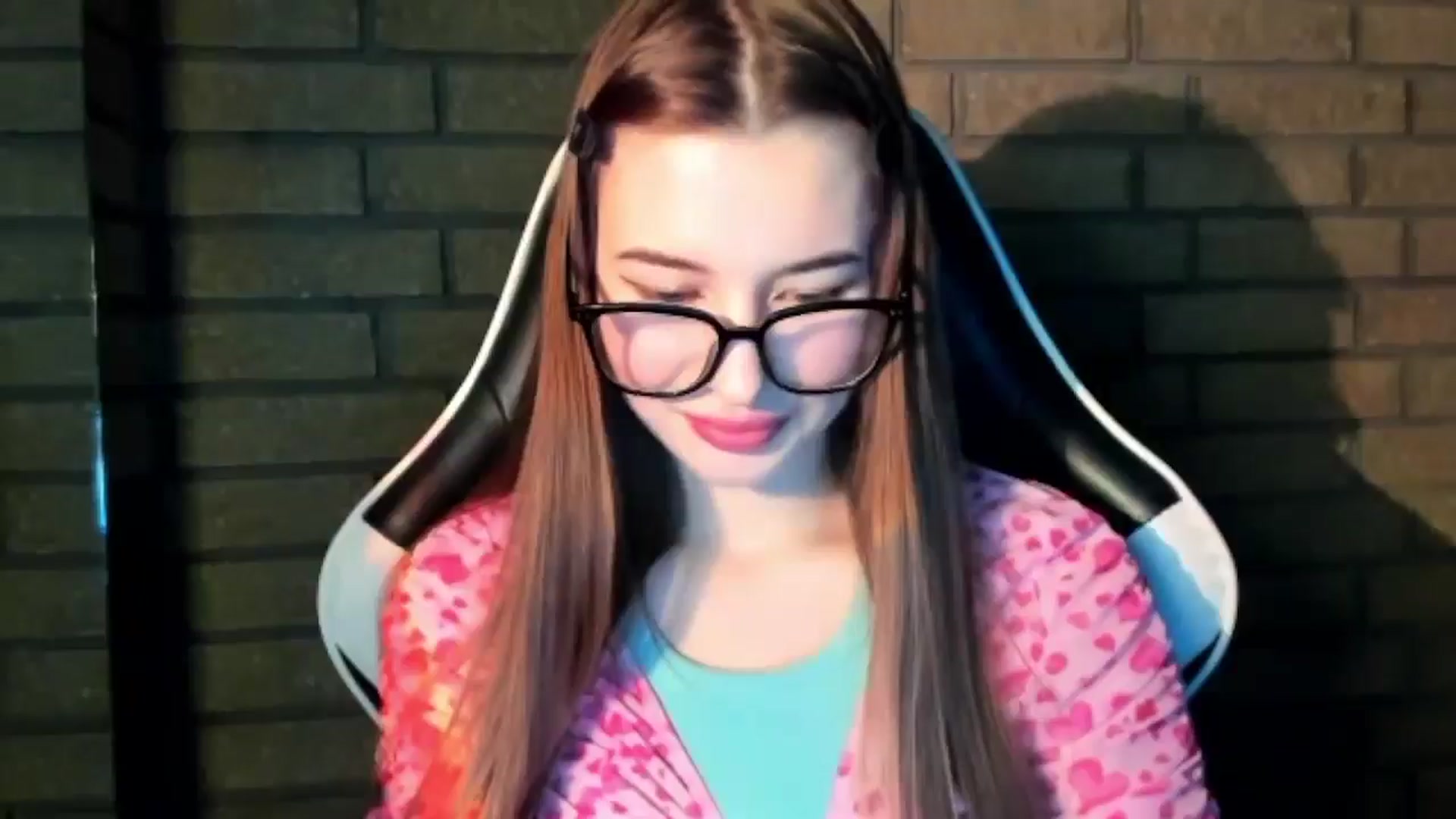 Gallery image thumbnail from DiscoGirl's myfreecams stream on, 10/20/2025, 10:50 image 6 of 20