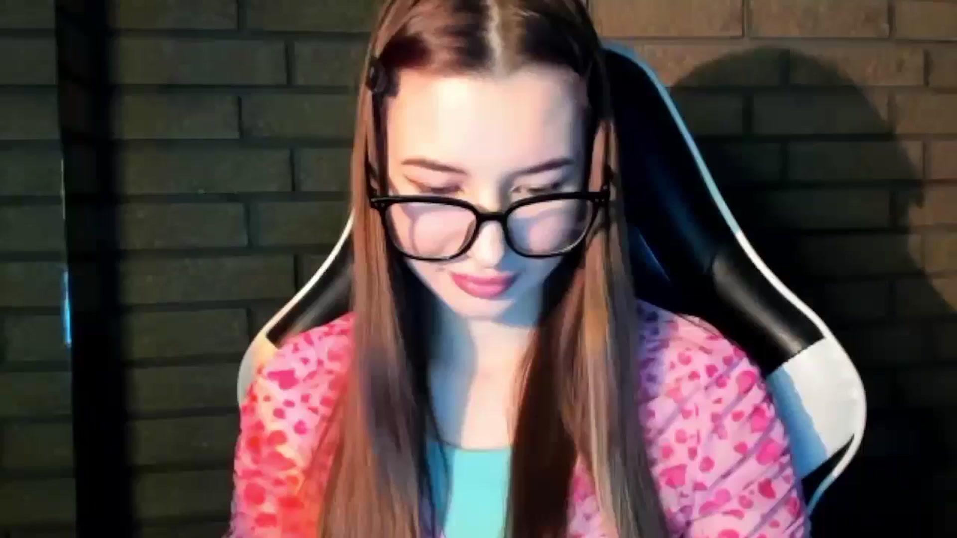 Gallery image thumbnail from DiscoGirl's myfreecams stream on, 10/20/2025, 10:50 image 10 of 20