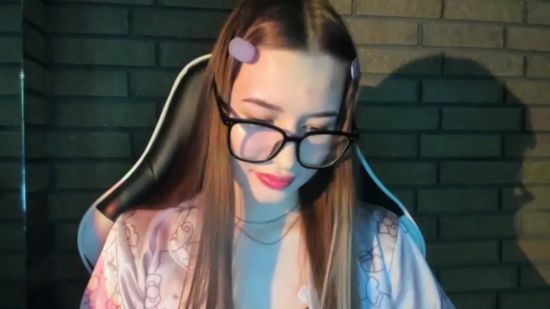 Gallery image thumbnail from DiscoGirl's myfreecams stream on, 10/25/2025, 12:52 image 7 of 20