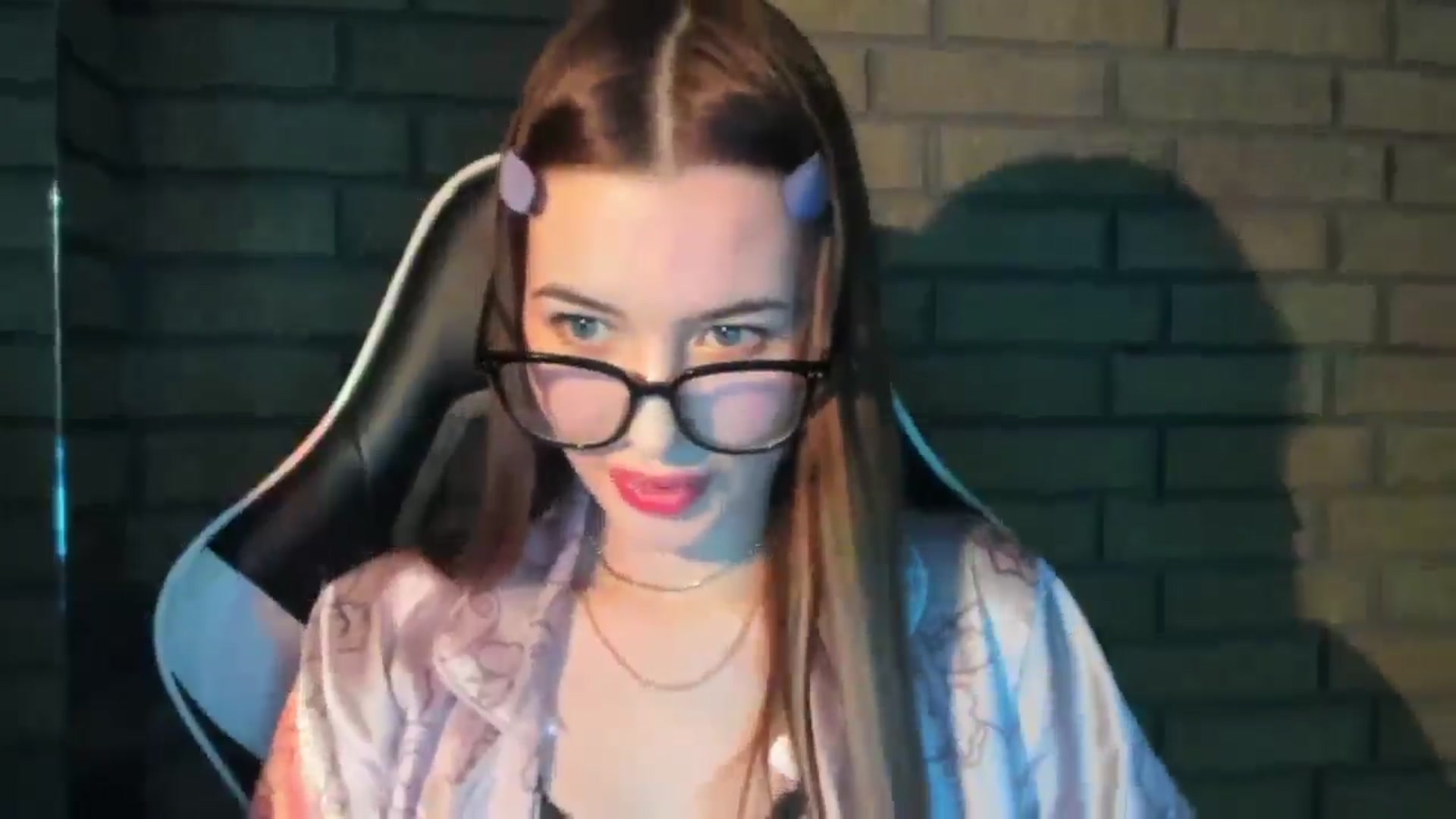 Gallery image thumbnail from DiscoGirl's myfreecams stream on, 10/25/2025, 12:52 image 19 of 20