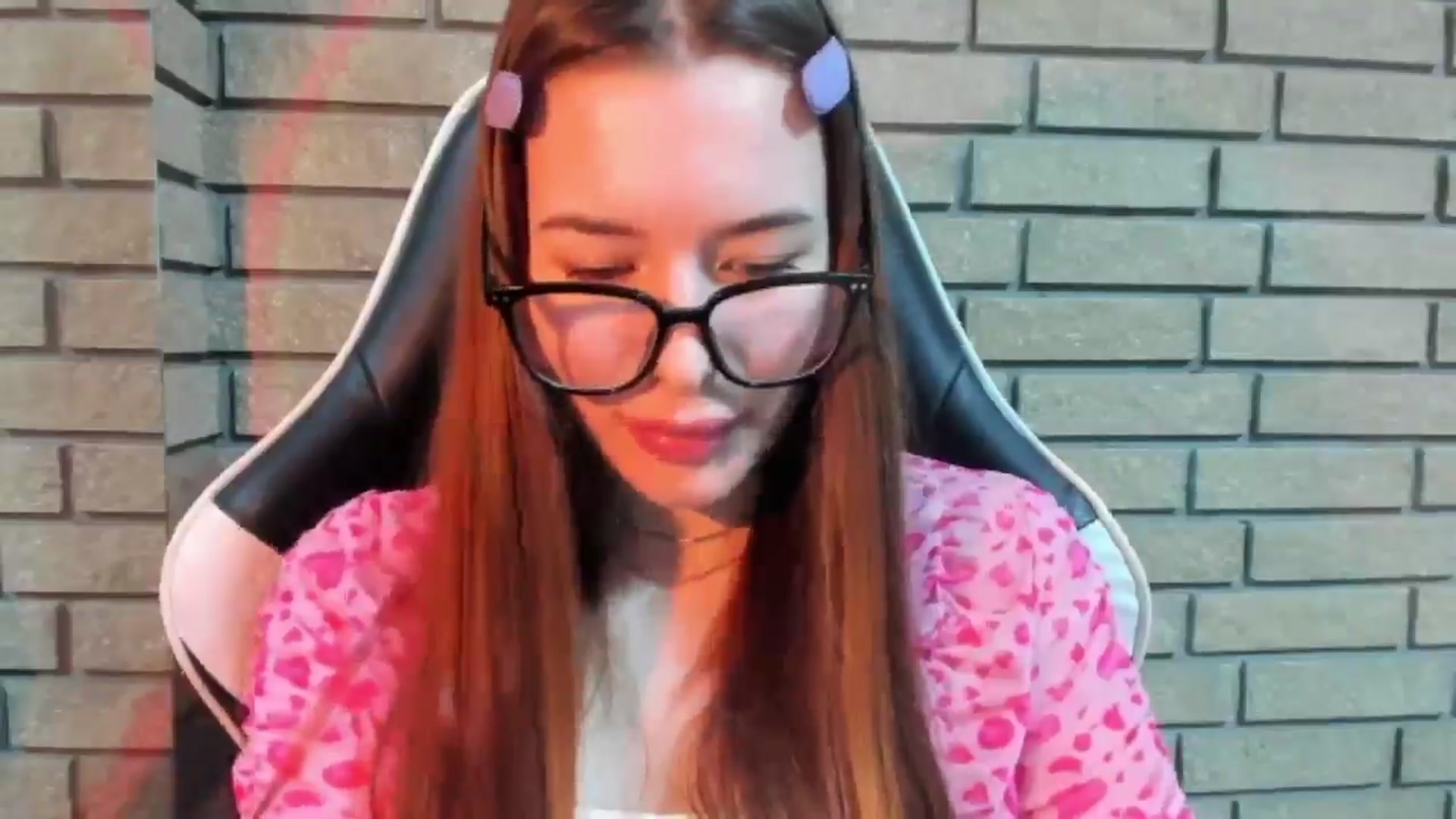 Gallery image thumbnail from DiscoGirl's myfreecams stream on, 10/26/2025, 12:30 image 19 of 20