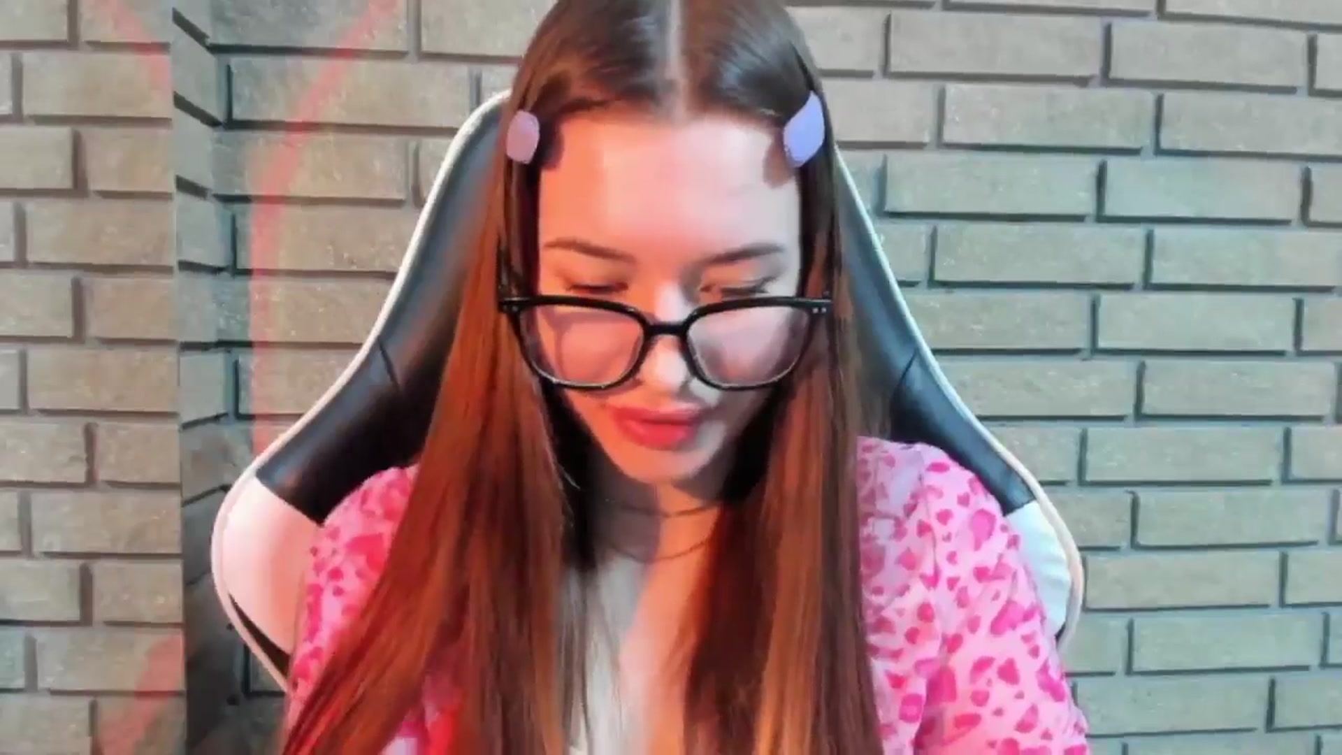 Gallery image thumbnail from DiscoGirl's myfreecams stream on, 10/26/2025, 12:30 image 14 of 20