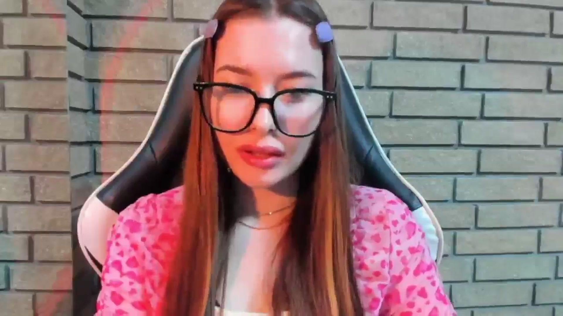 Gallery image thumbnail from DiscoGirl's myfreecams stream on, 10/26/2025, 12:30 image 8 of 20