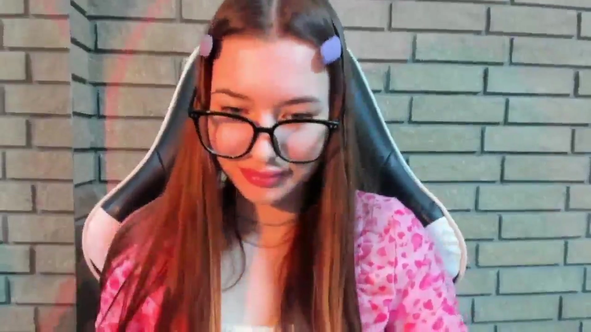 Gallery image thumbnail from DiscoGirl's myfreecams stream on, 10/26/2025, 12:30 image 4 of 20