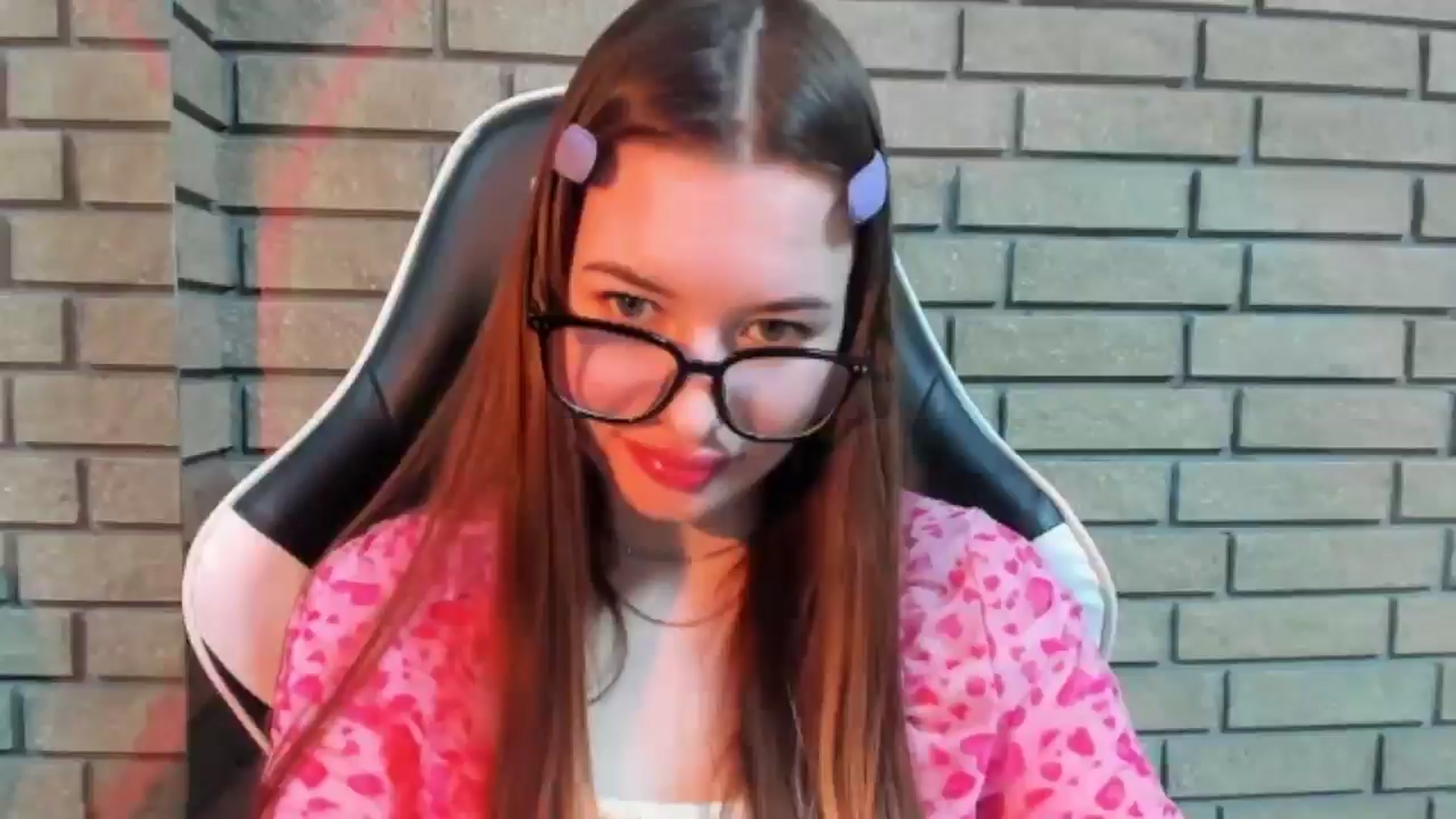 Gallery image thumbnail from DiscoGirl's myfreecams stream on, 10/26/2025, 12:30 image 1 of 20