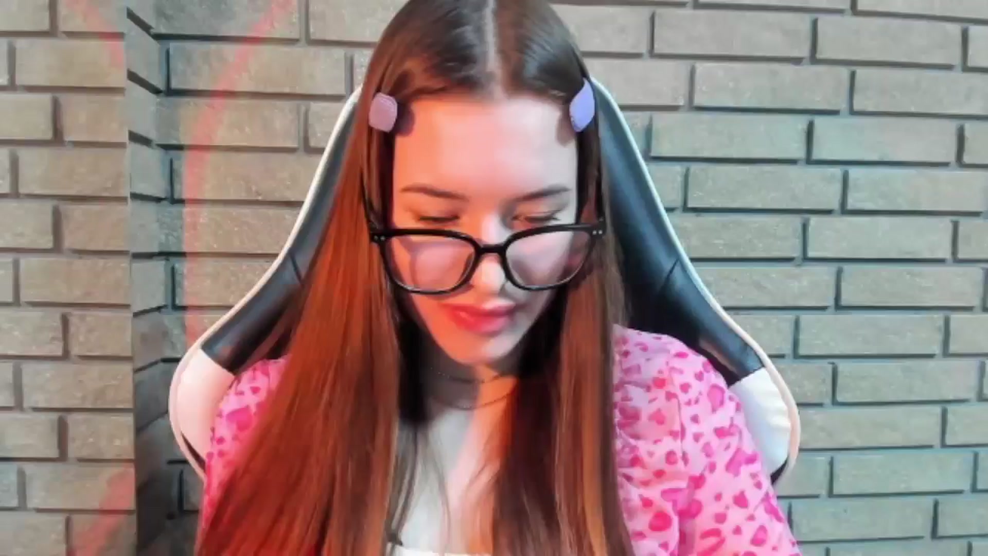 Gallery image thumbnail from DiscoGirl's myfreecams stream on, 10/26/2025, 12:30 image 17 of 20
