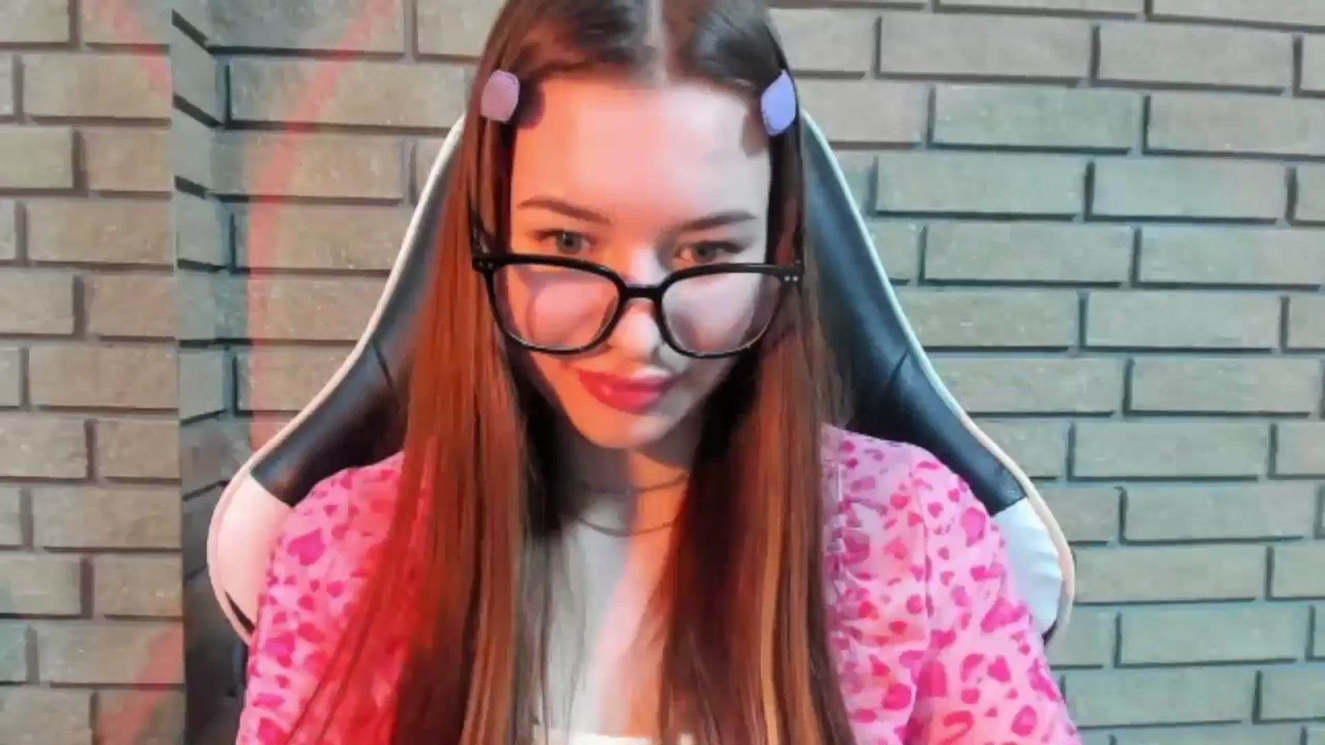 Gallery image thumbnail from DiscoGirl's myfreecams stream on, 10/26/2025, 12:30 image 11 of 20
