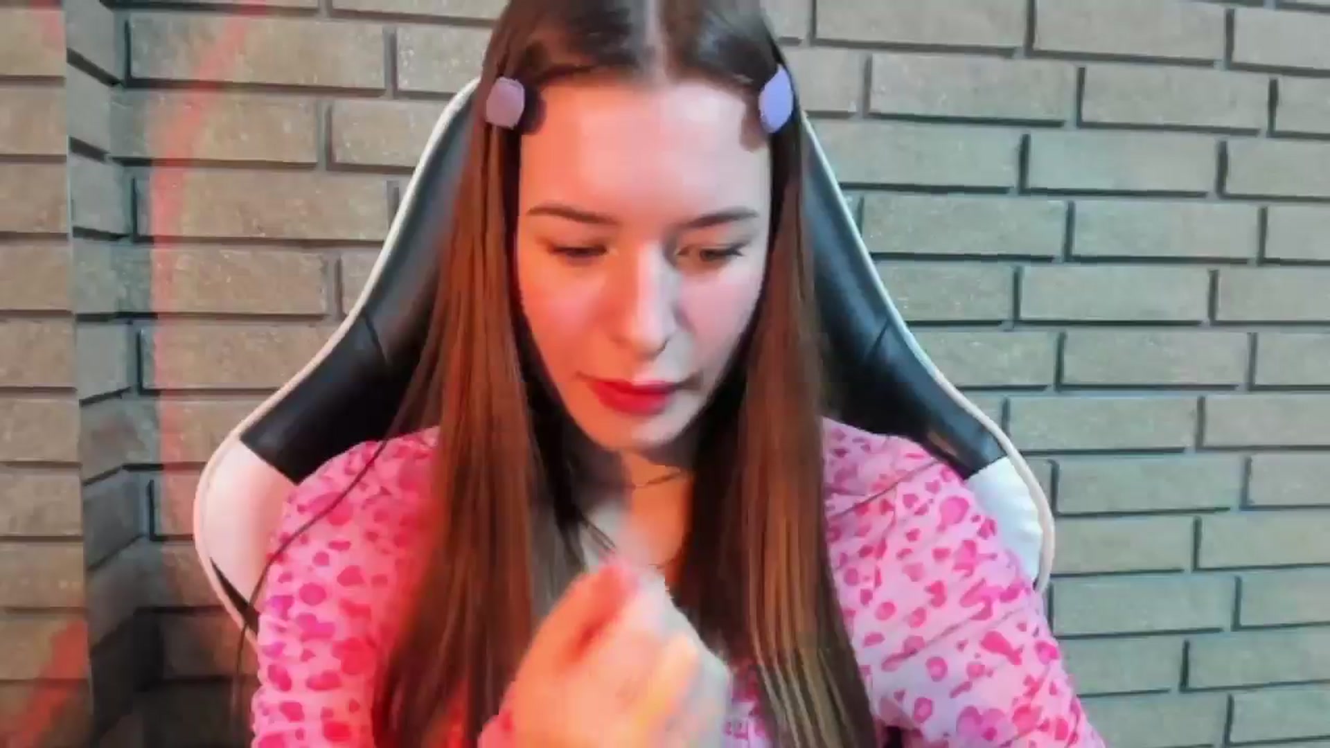 Gallery image thumbnail from DiscoGirl's myfreecams stream on, 10/26/2025, 12:56 image 17 of 20