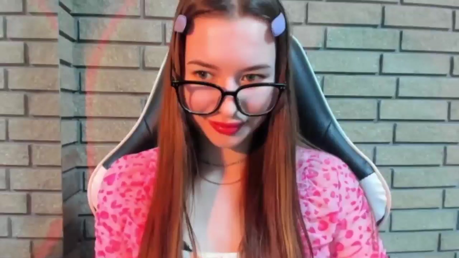 Gallery image thumbnail from DiscoGirl's myfreecams stream on, 10/26/2025, 12:56 image 1 of 20