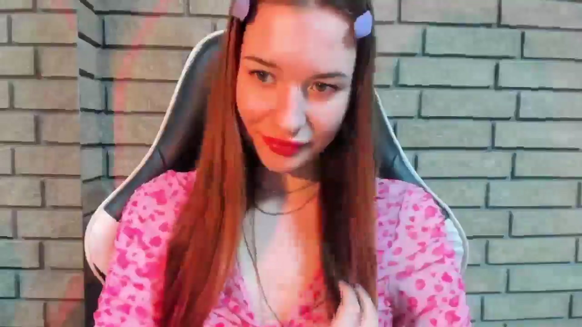 Gallery image thumbnail from DiscoGirl's myfreecams stream on, 10/26/2025, 12:56 image 7 of 20